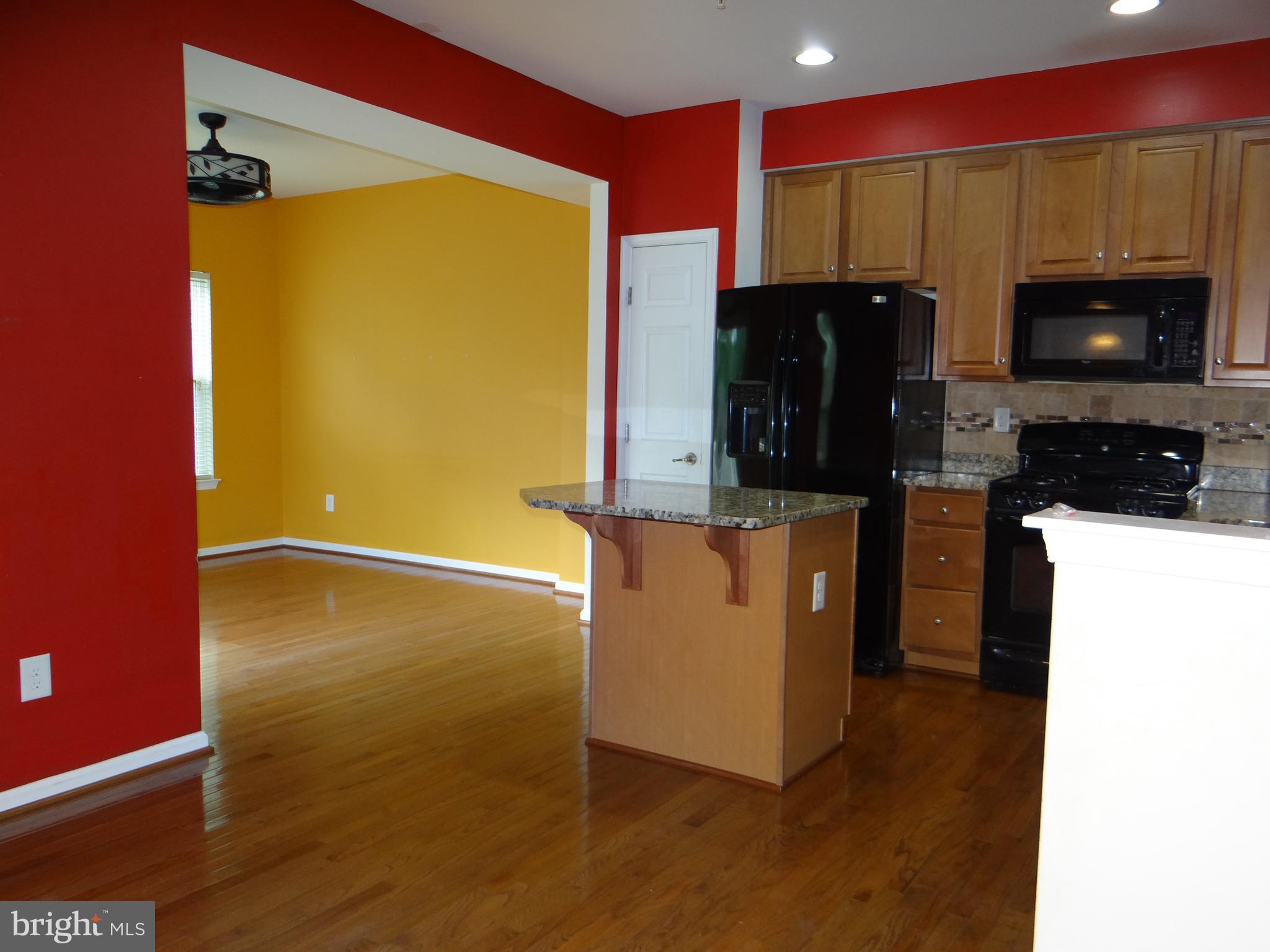 ROUND HILL - Residential Lease