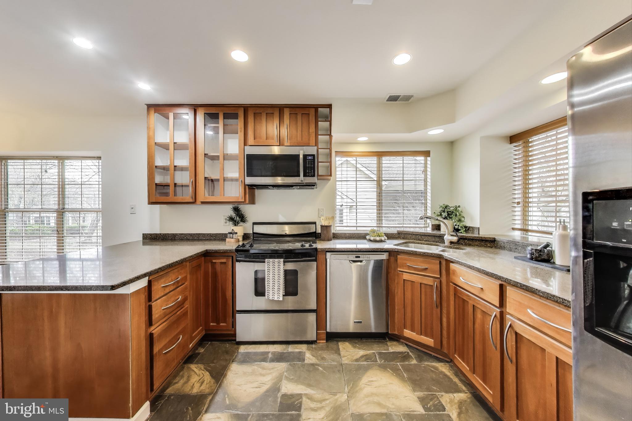 BENTLEY PLACE - Residential