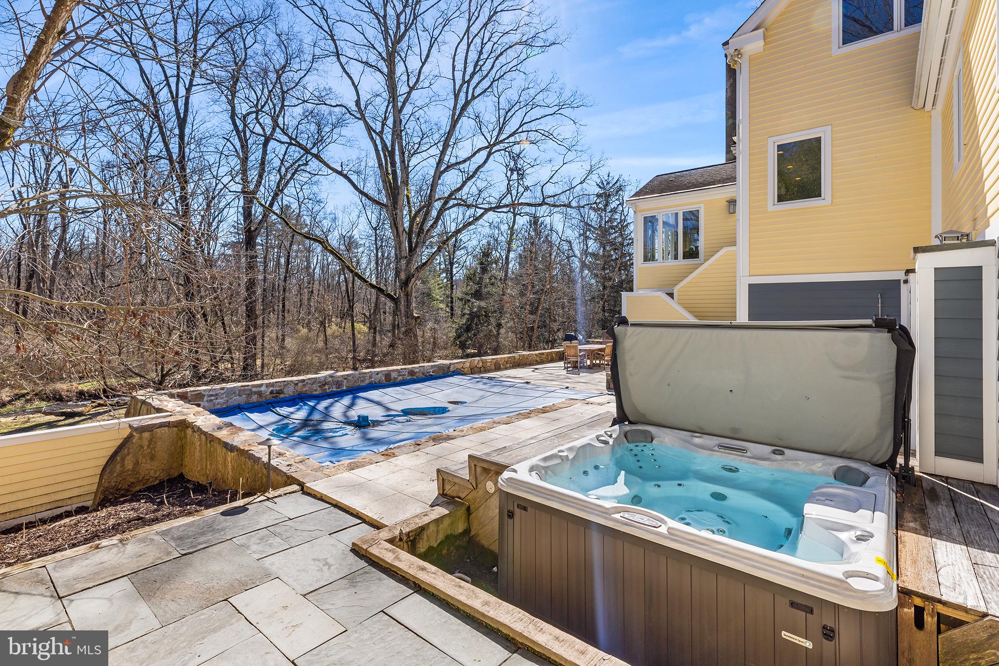 GWYNEDD CHASE - Residential