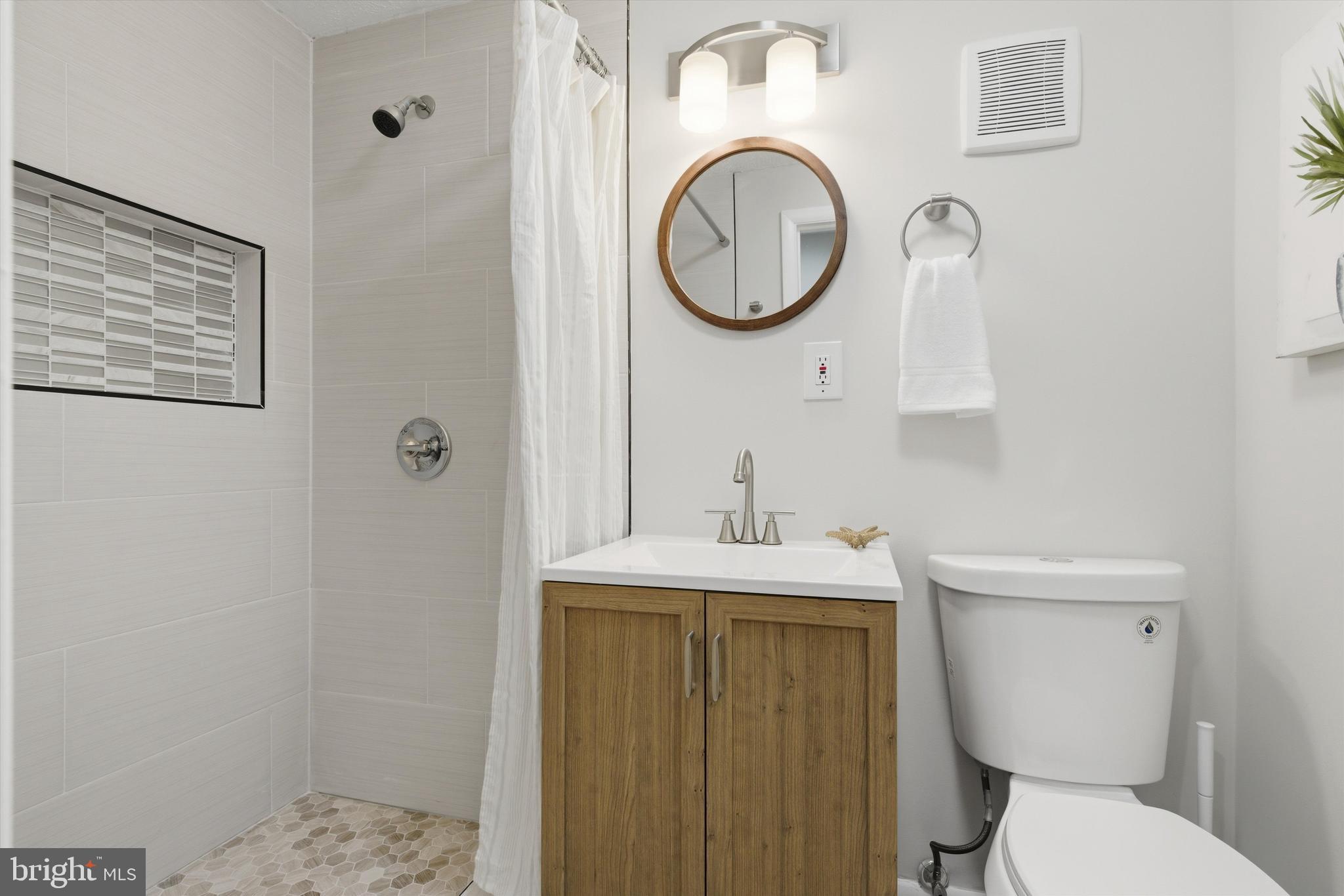 SLADE VILLAGE - Residential