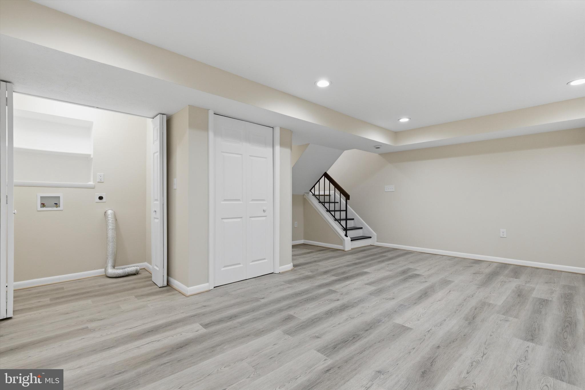 SLADE VILLAGE - Residential