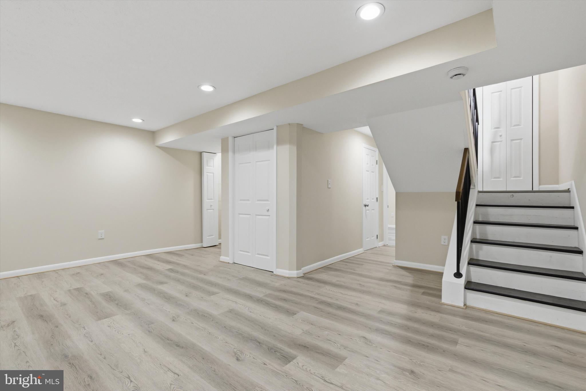 SLADE VILLAGE - Residential