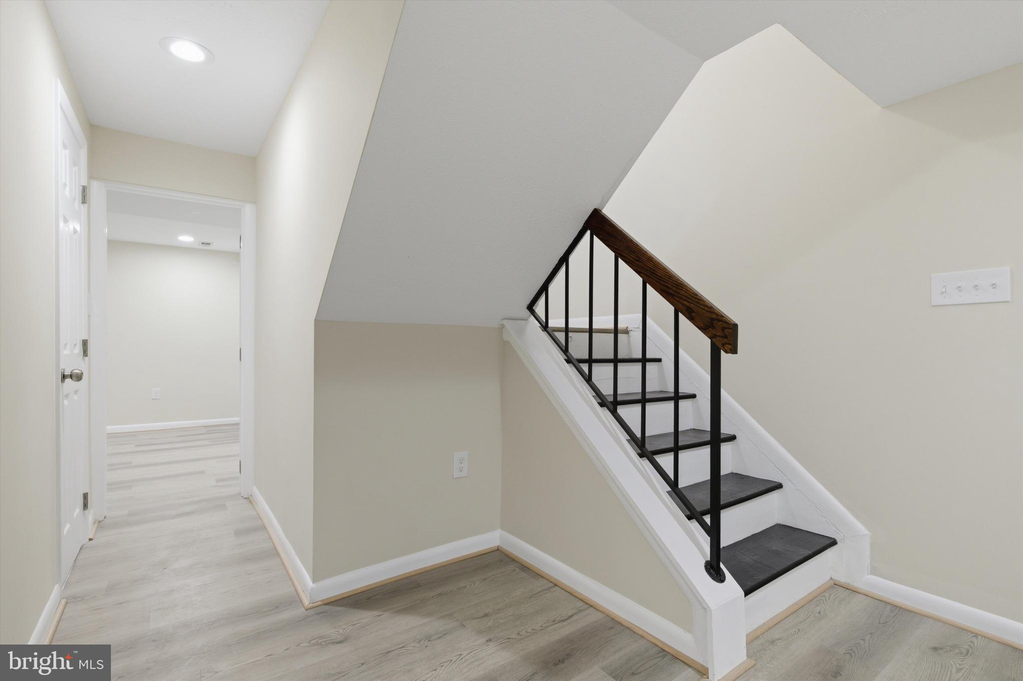 SLADE VILLAGE - Residential