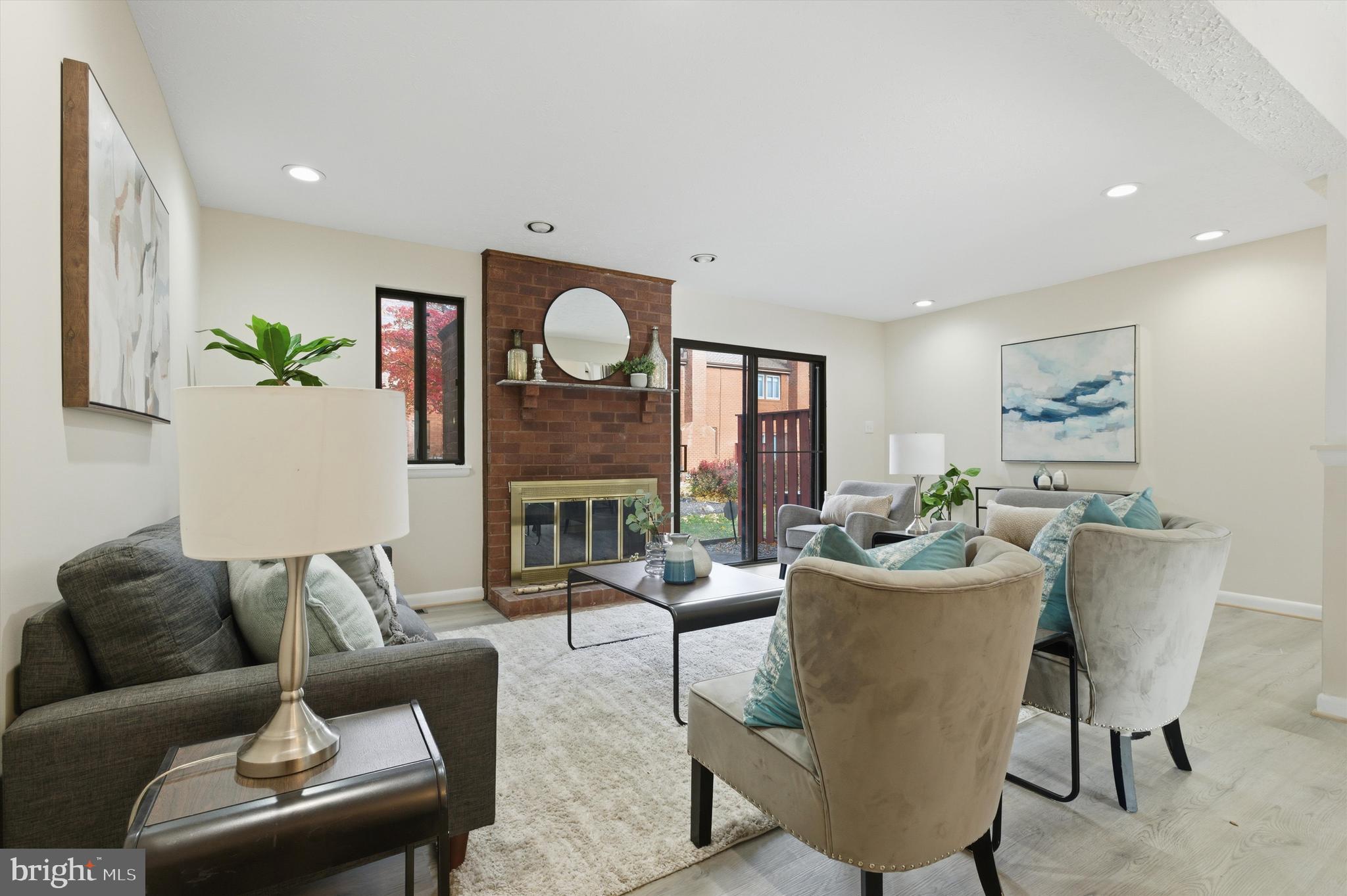 SLADE VILLAGE - Residential