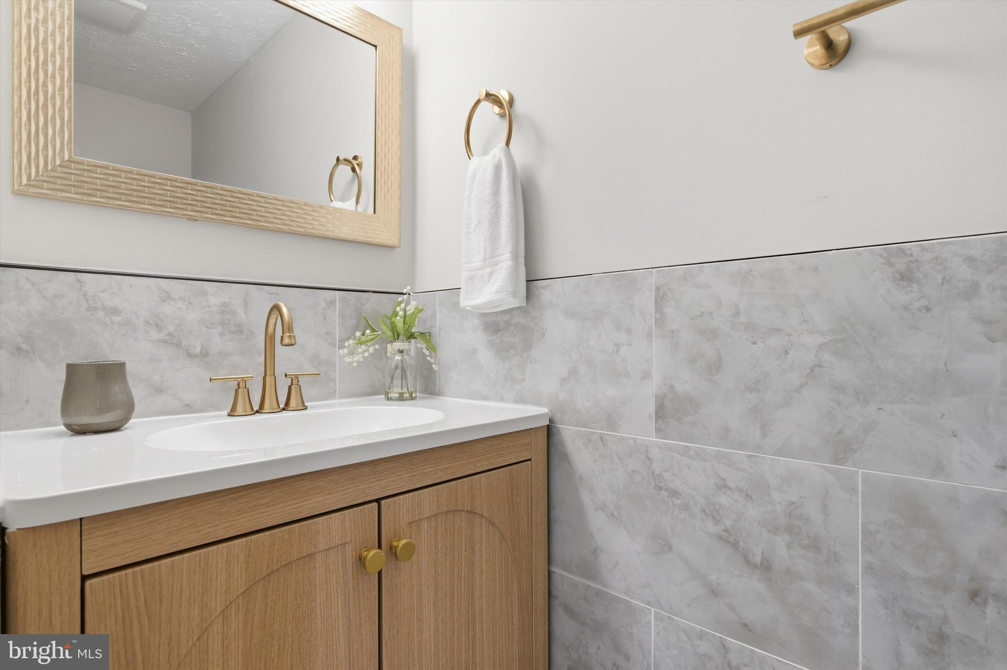 SLADE VILLAGE - Residential