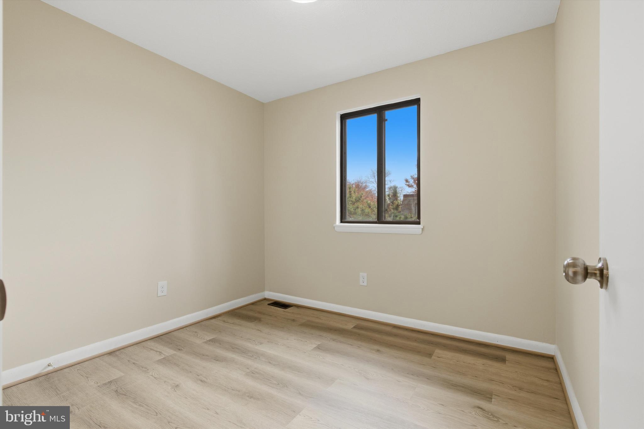 SLADE VILLAGE - Residential