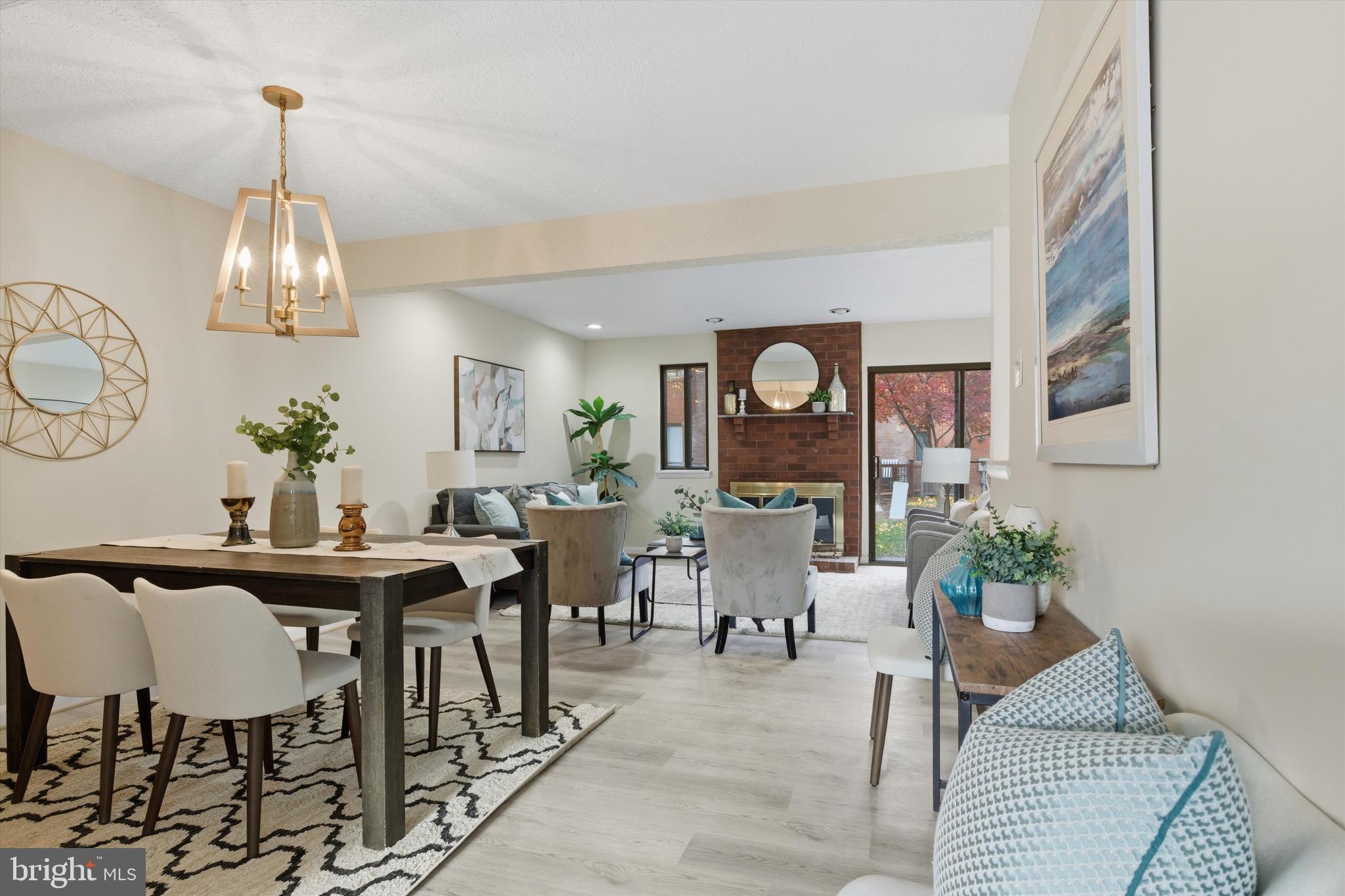 SLADE VILLAGE - Residential