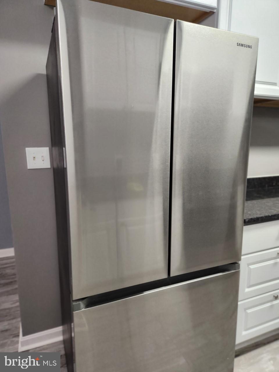 EAST SIDE - Residential