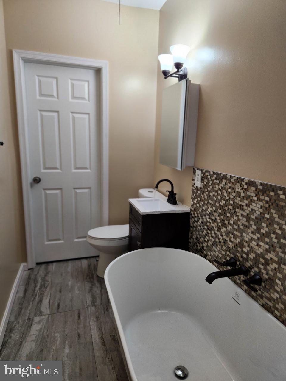 EAST SIDE - Residential