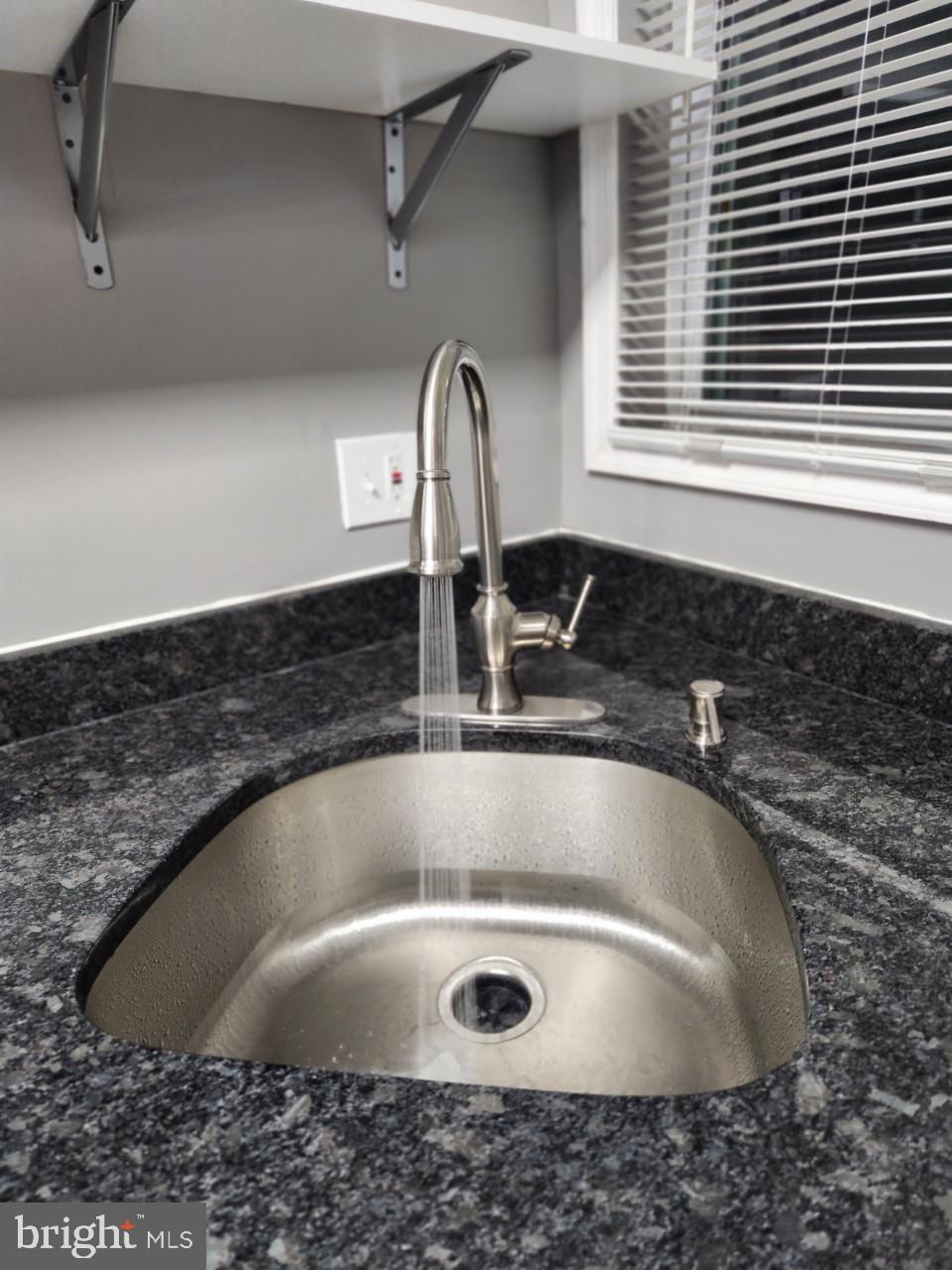 EAST SIDE - Residential