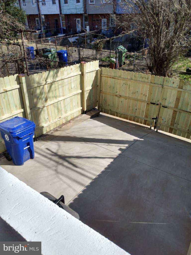 EAST SIDE - Residential