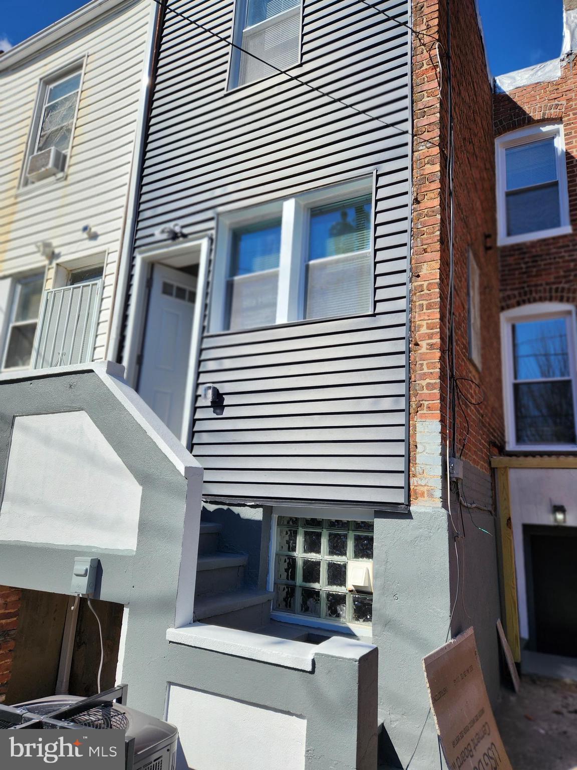 EAST SIDE - Residential