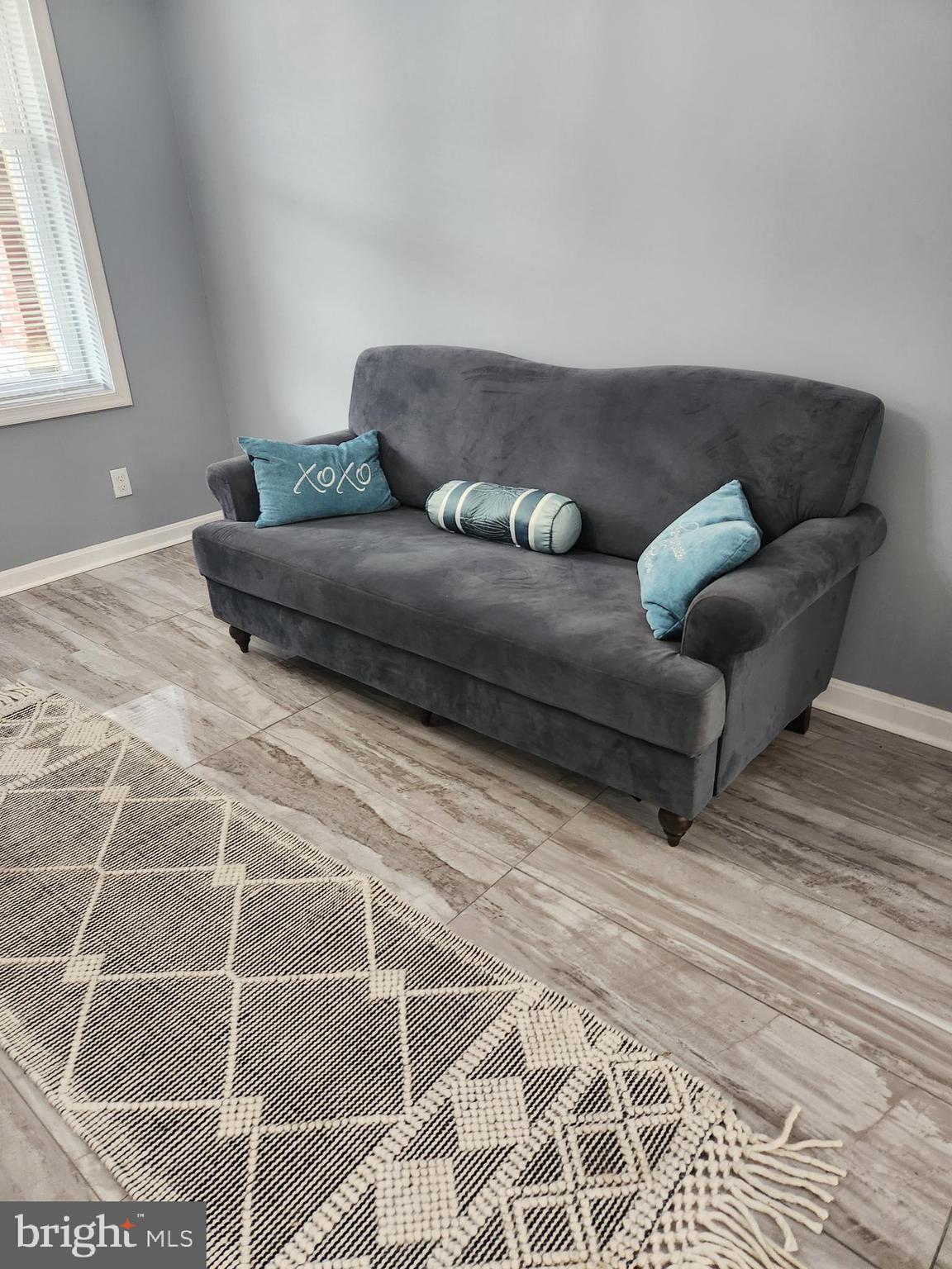 EAST SIDE - Residential