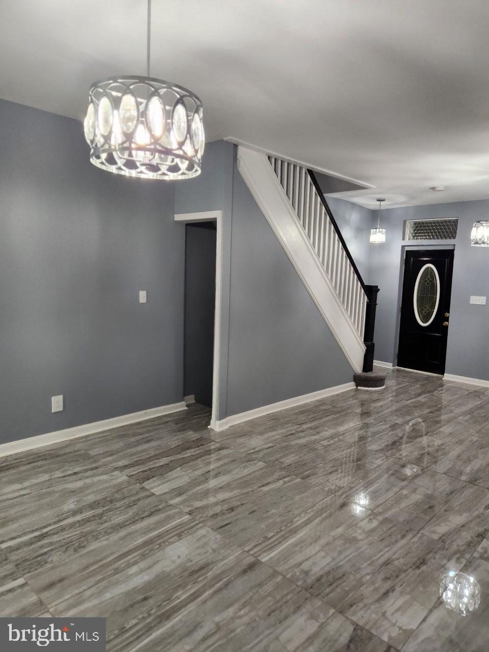 EAST SIDE - Residential