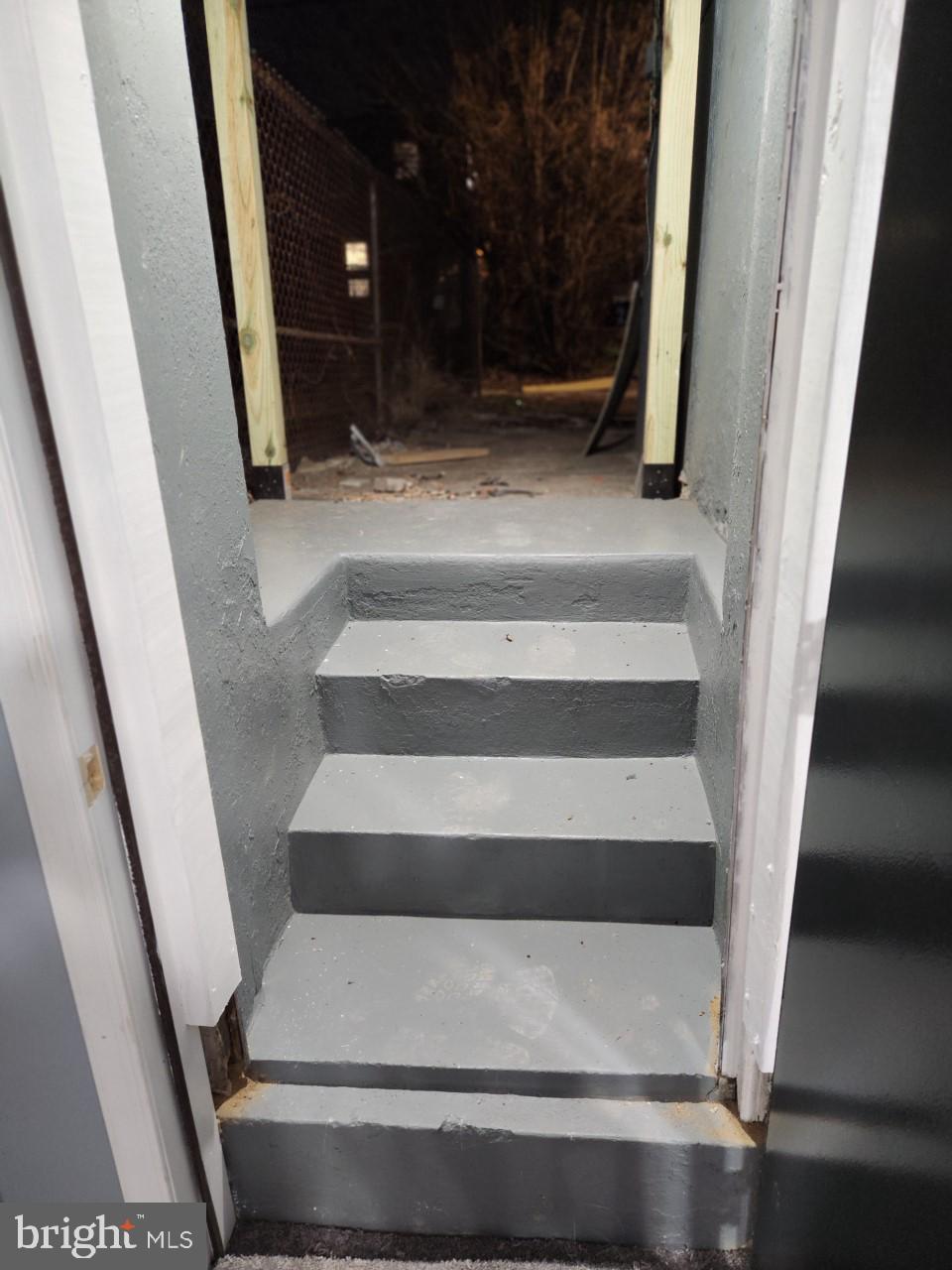 EAST SIDE - Residential