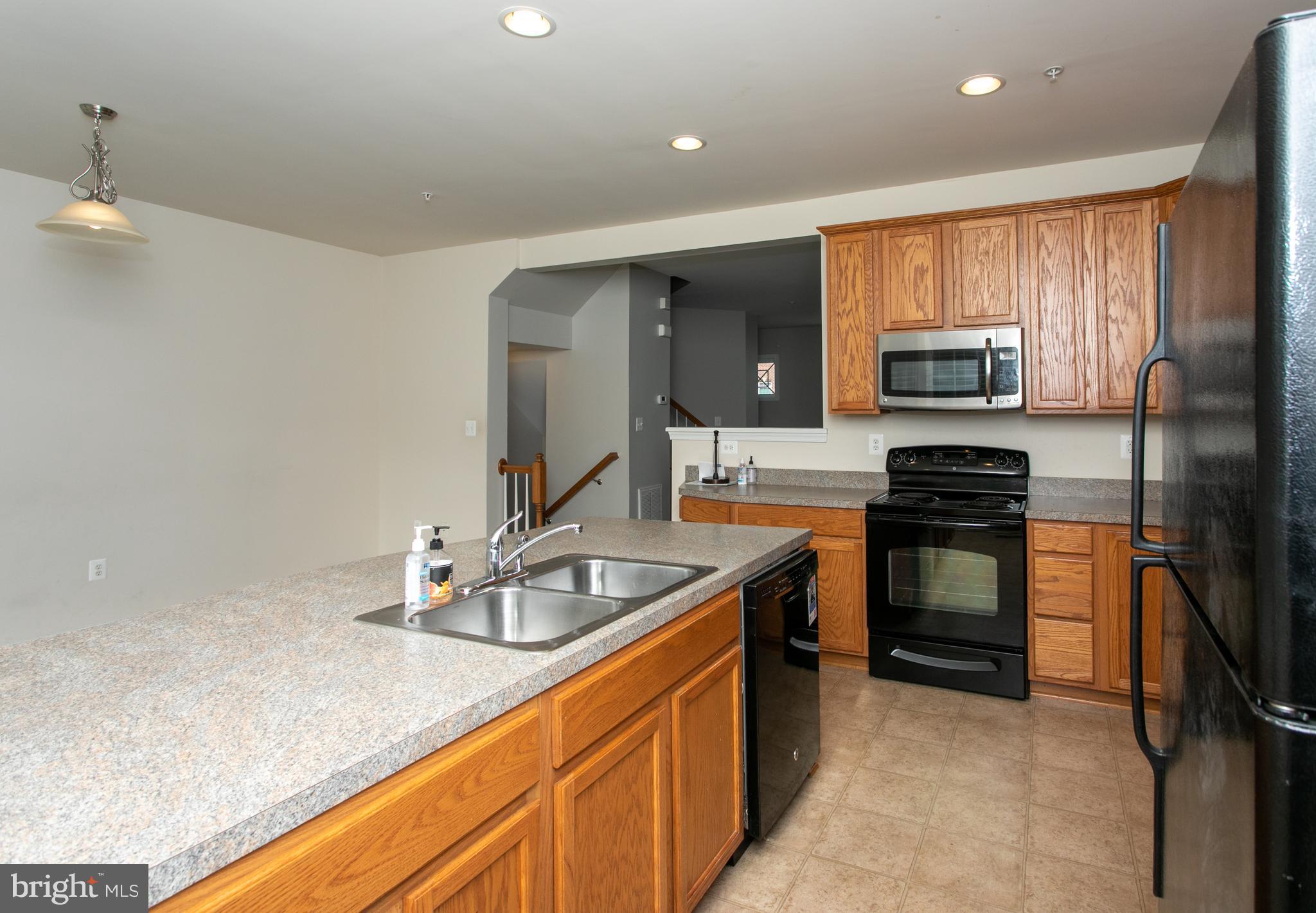 THE PARK AT ADDISON METRO - Residential