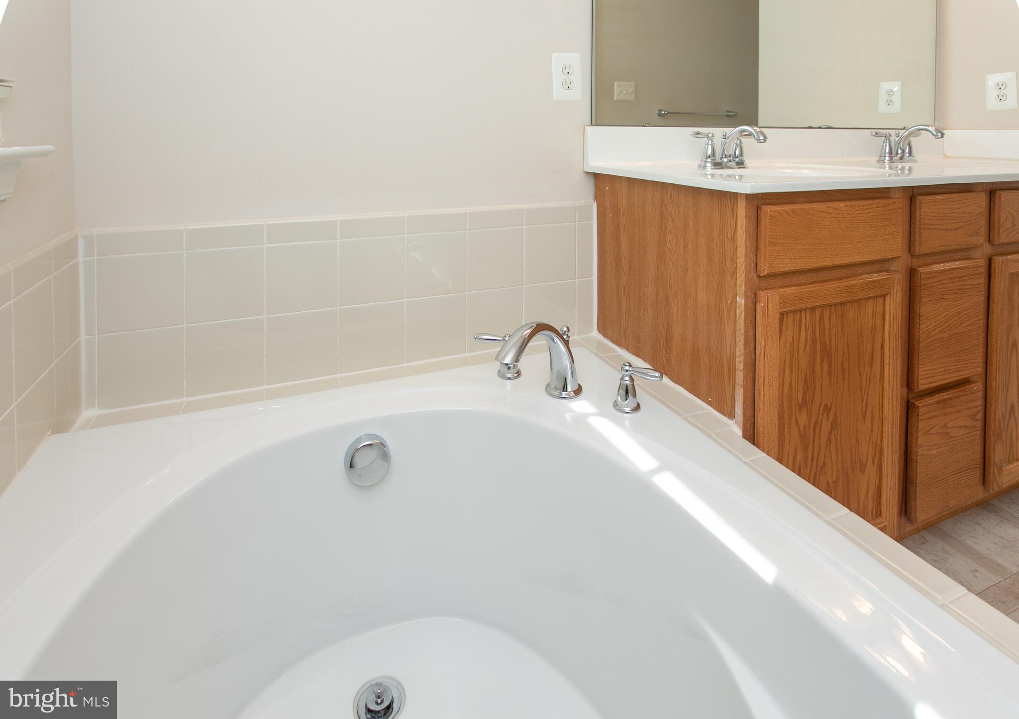 THE PARK AT ADDISON METRO - Residential