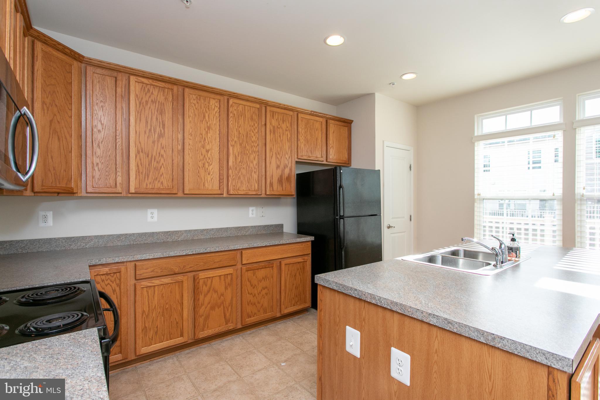 THE PARK AT ADDISON METRO - Residential