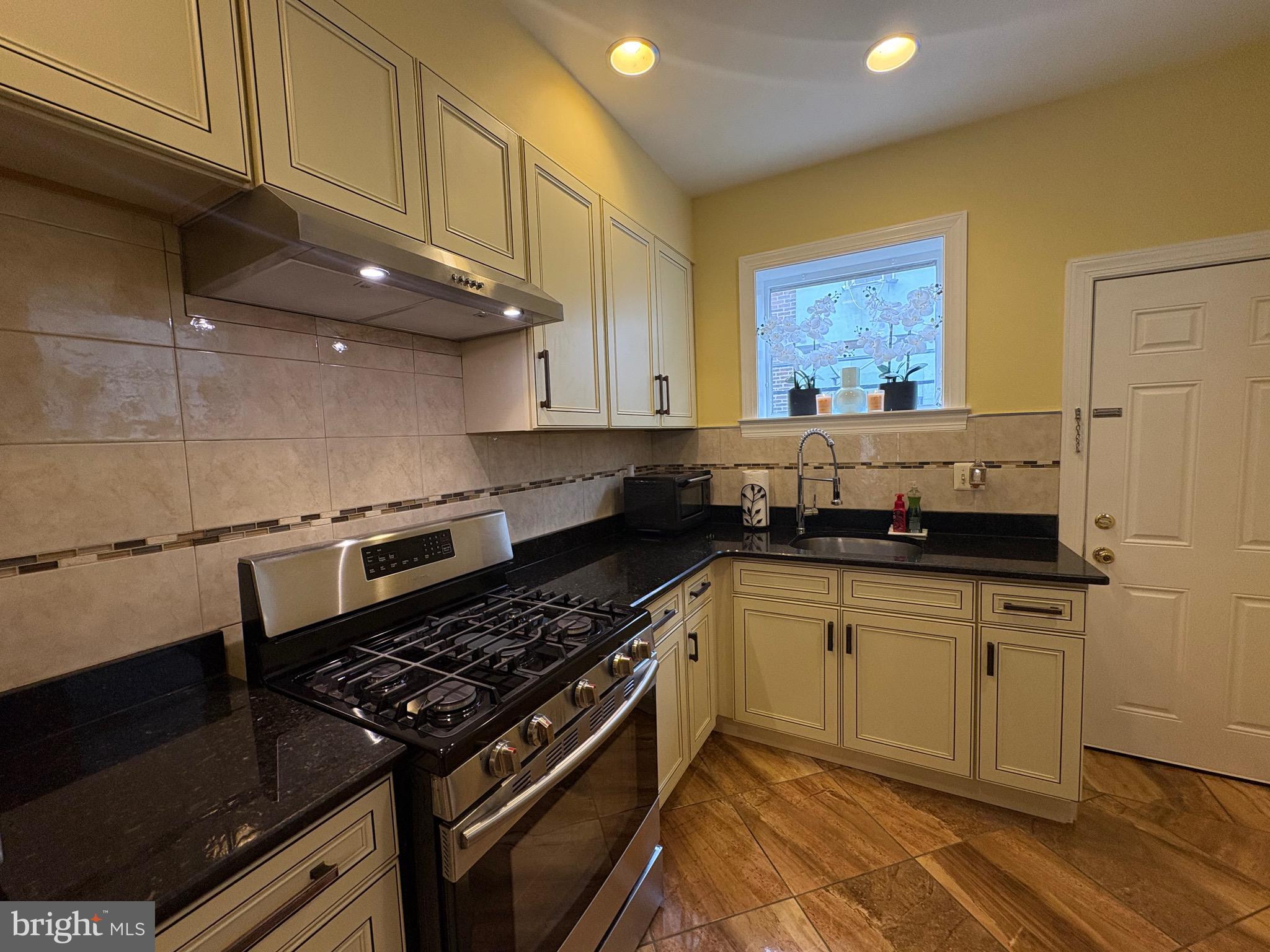 WEST PASSYUNK - Residential