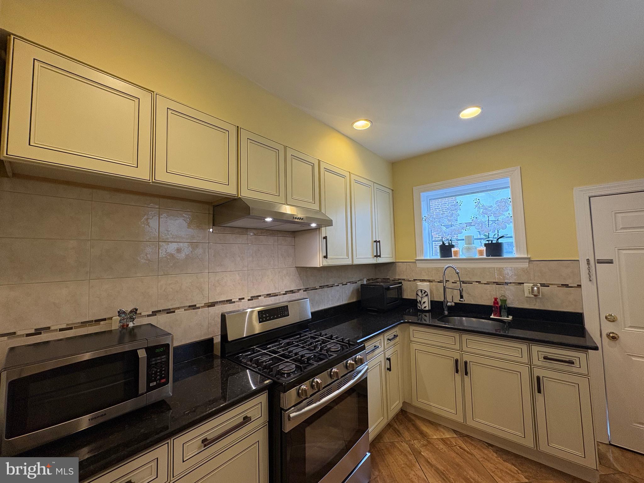 WEST PASSYUNK - Residential