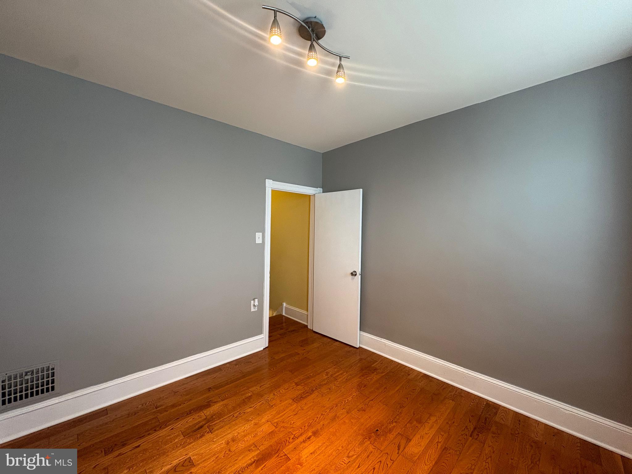 WEST PASSYUNK - Residential