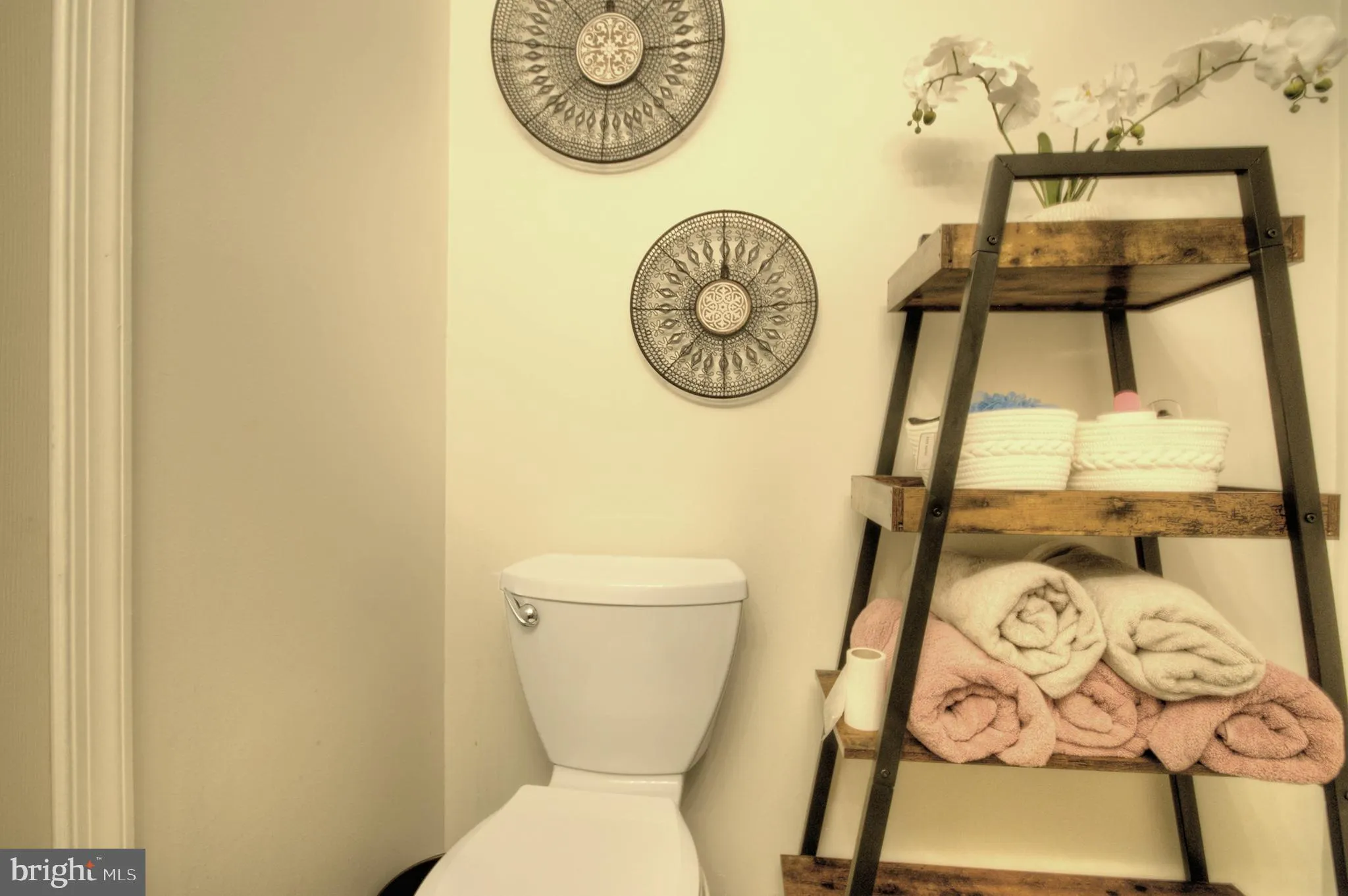 Deptford, New Jersey 08096, United States, 2 Bedrooms Bedrooms, ,3 BathroomsBathrooms,Residential,Active,112702