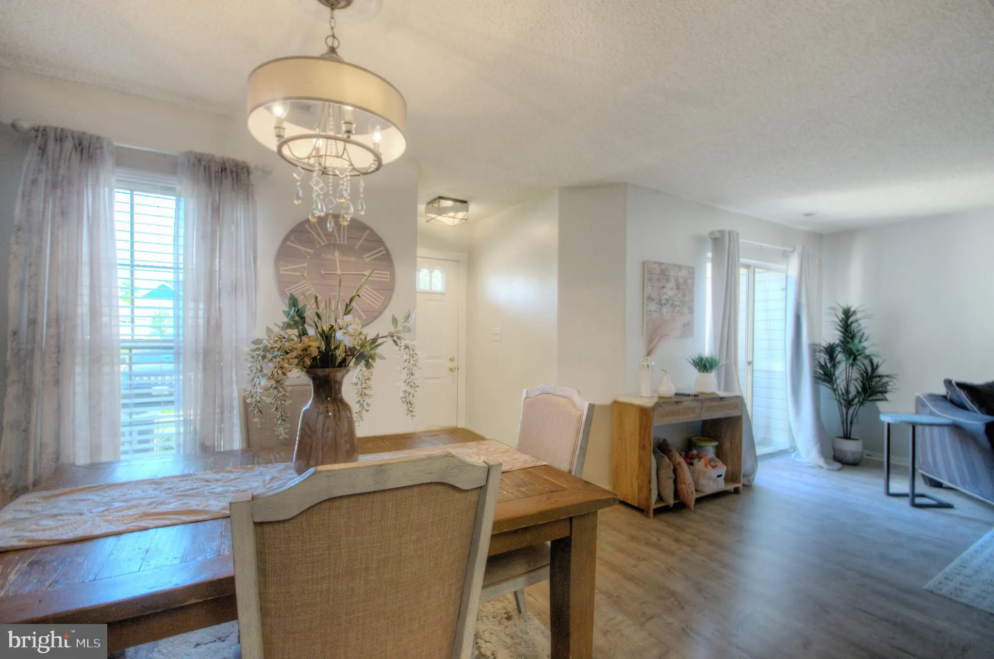 Deptford, New Jersey 08096, United States, 2 Bedrooms Bedrooms, ,3 BathroomsBathrooms,Residential,Active,112702