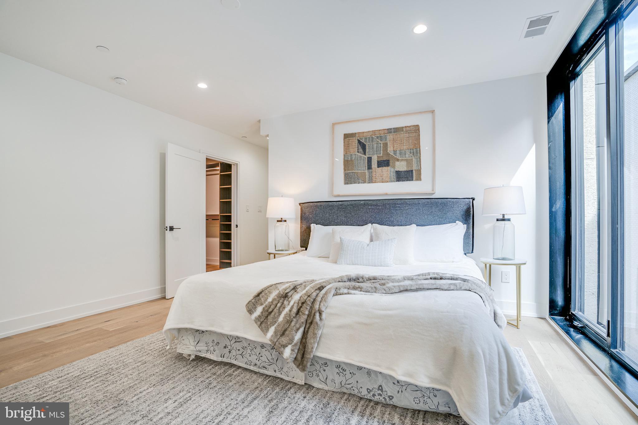 GRADUATE HOSPITAL - Residential