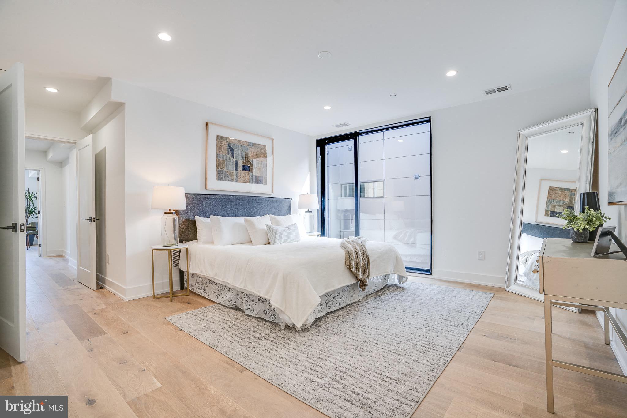 GRADUATE HOSPITAL - Residential