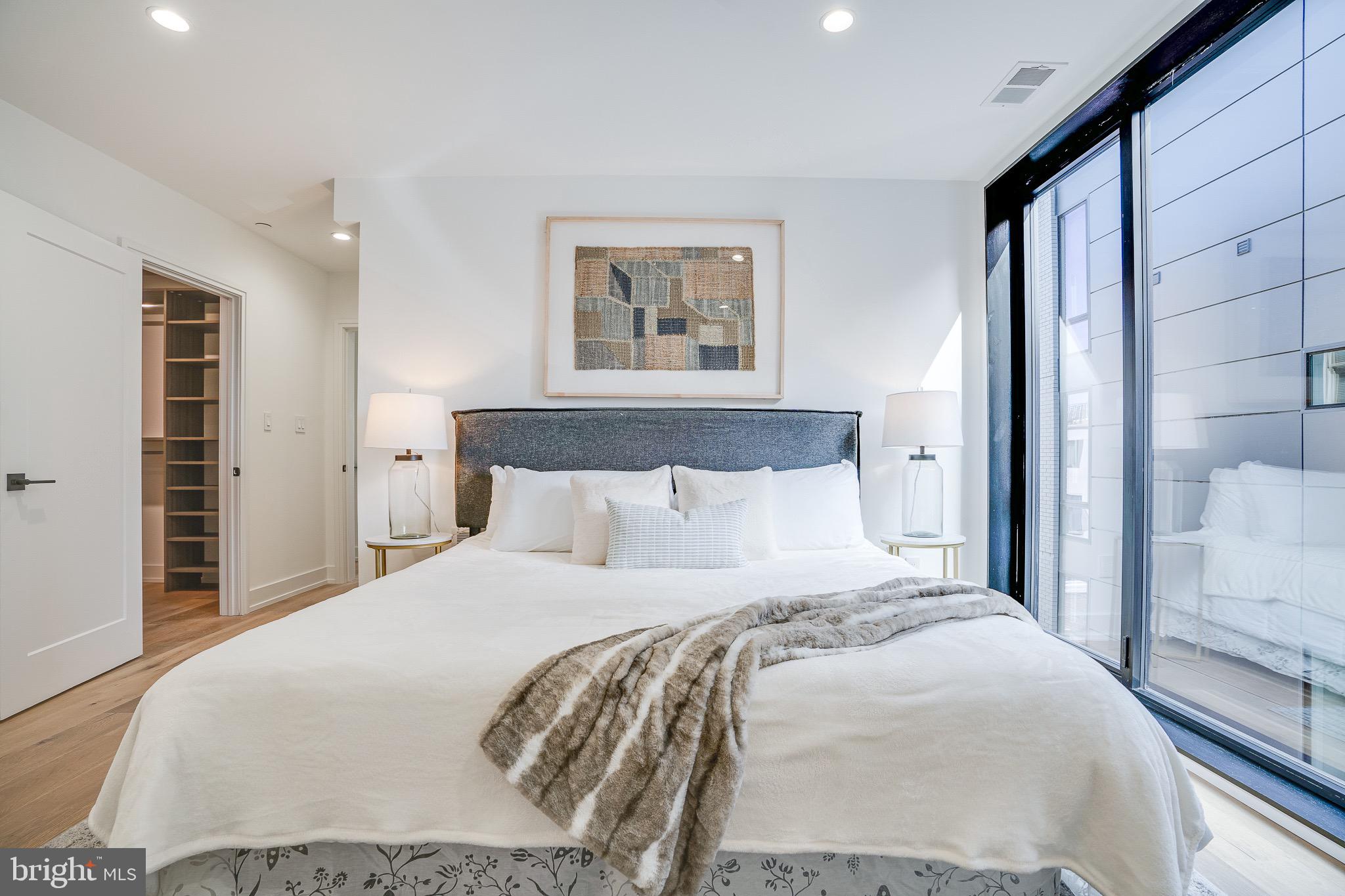 GRADUATE HOSPITAL - Residential