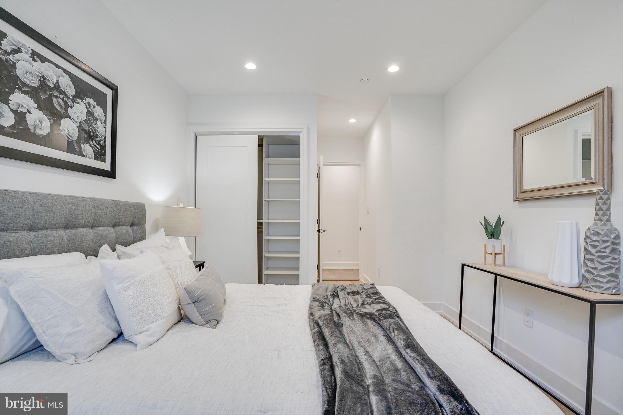 GRADUATE HOSPITAL - Residential