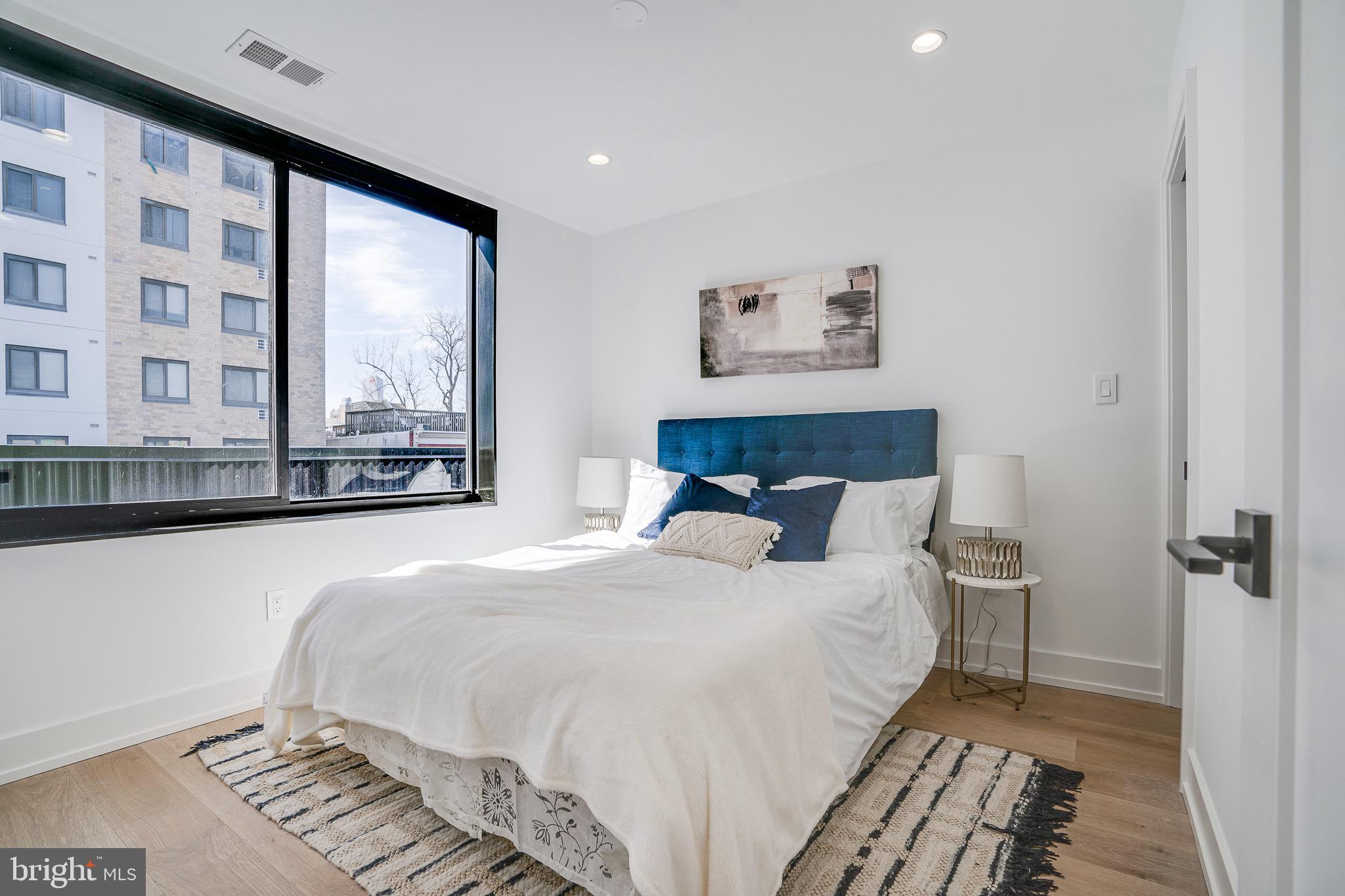 GRADUATE HOSPITAL - Residential