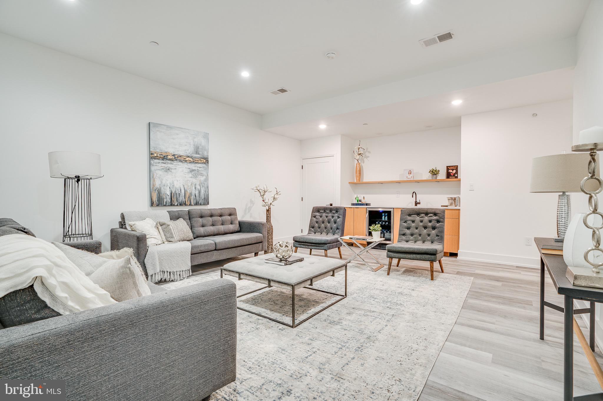 GRADUATE HOSPITAL - Residential