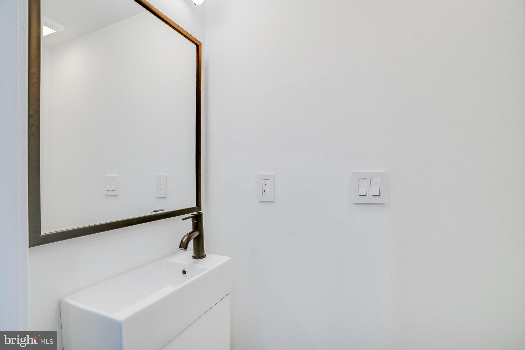 GRADUATE HOSPITAL - Residential