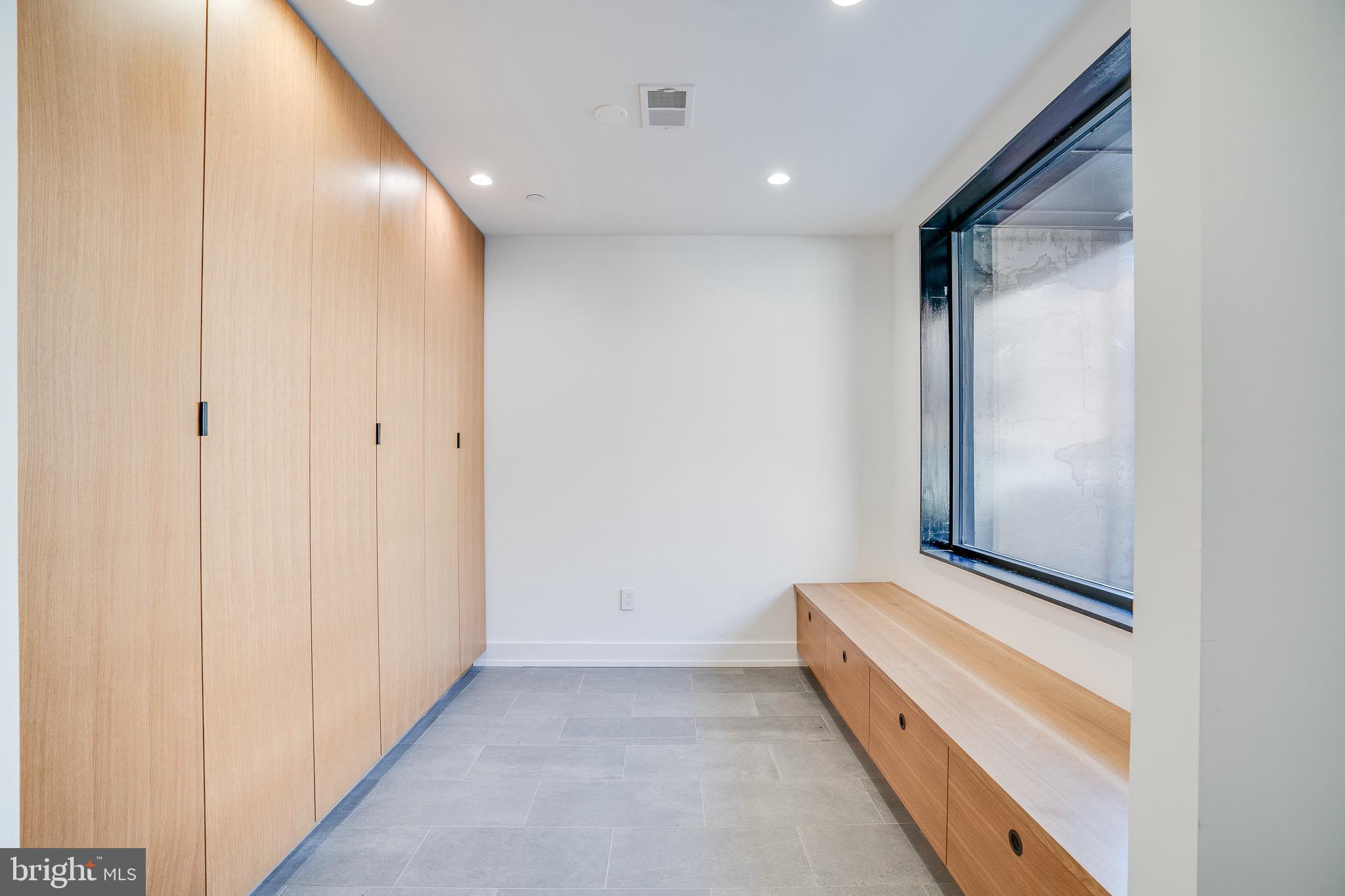 GRADUATE HOSPITAL - Residential