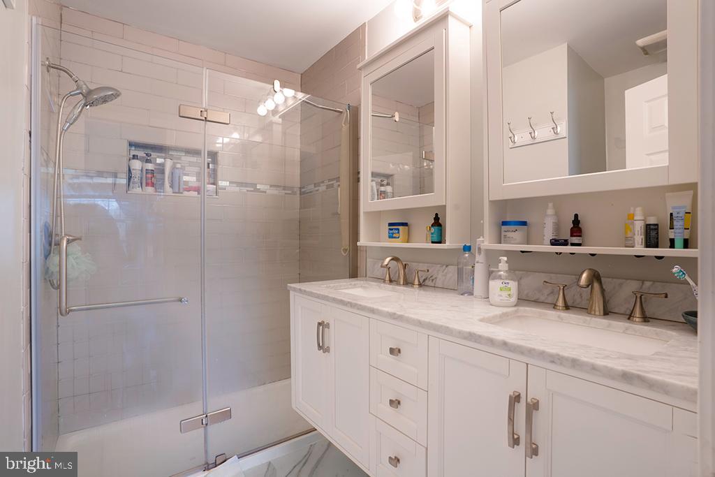 BELLE POINT PLAT 2 - Residential