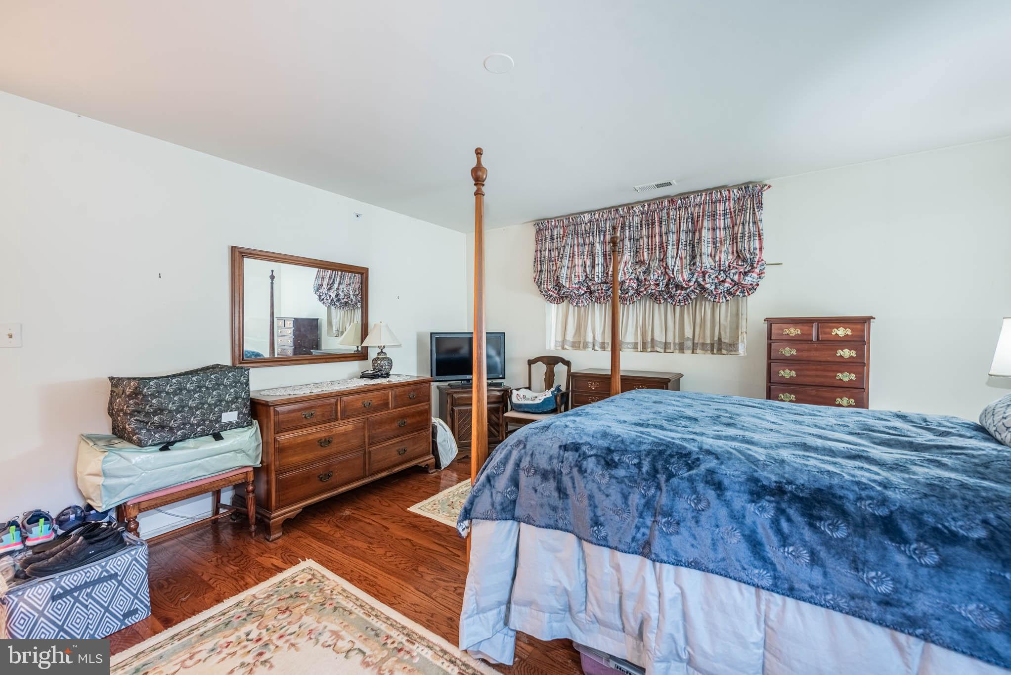 WEXFORD GARDEN CONDOMINIUMS - Residential