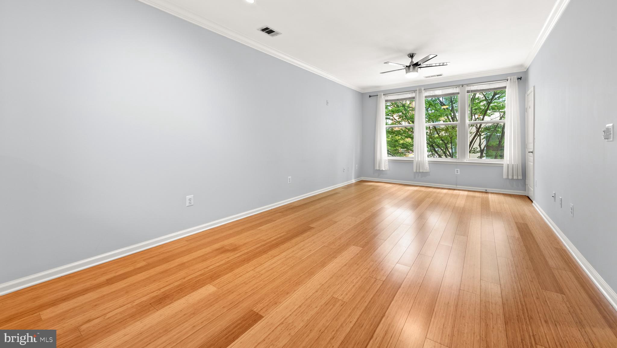 SAVOY AT RESTON TOWN CENTER - Residential