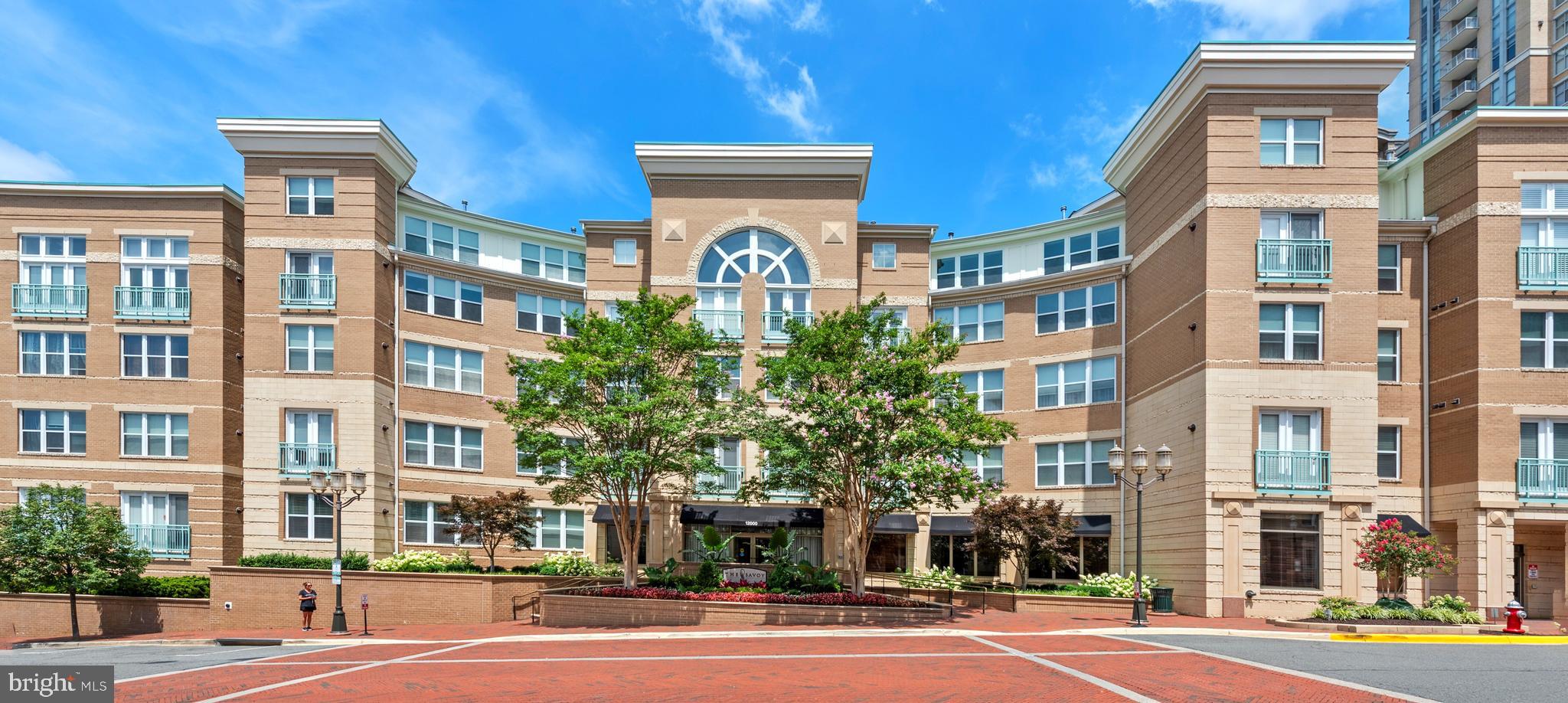 SAVOY AT RESTON TOWN CENTER - Residential