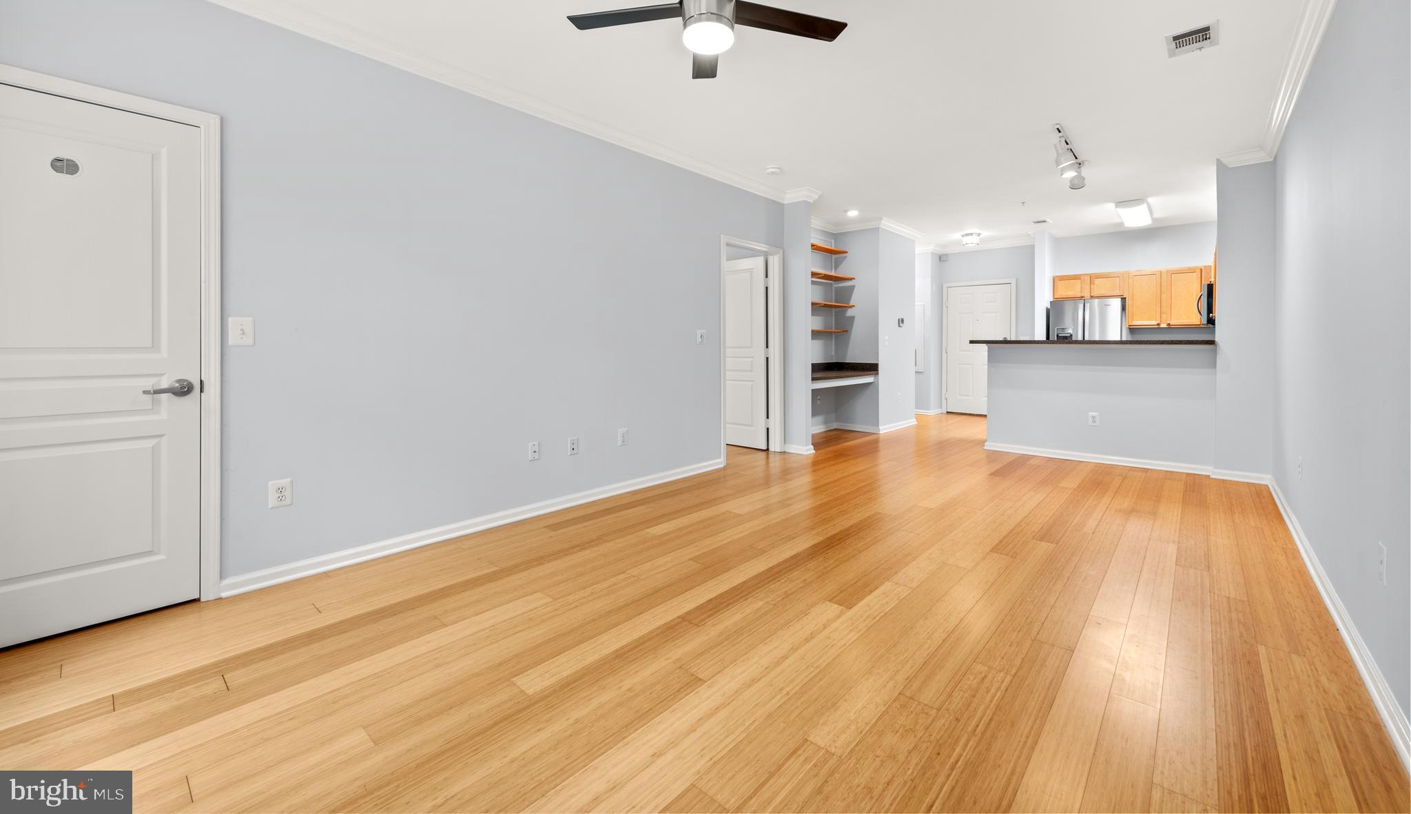 SAVOY AT RESTON TOWN CENTER - Residential