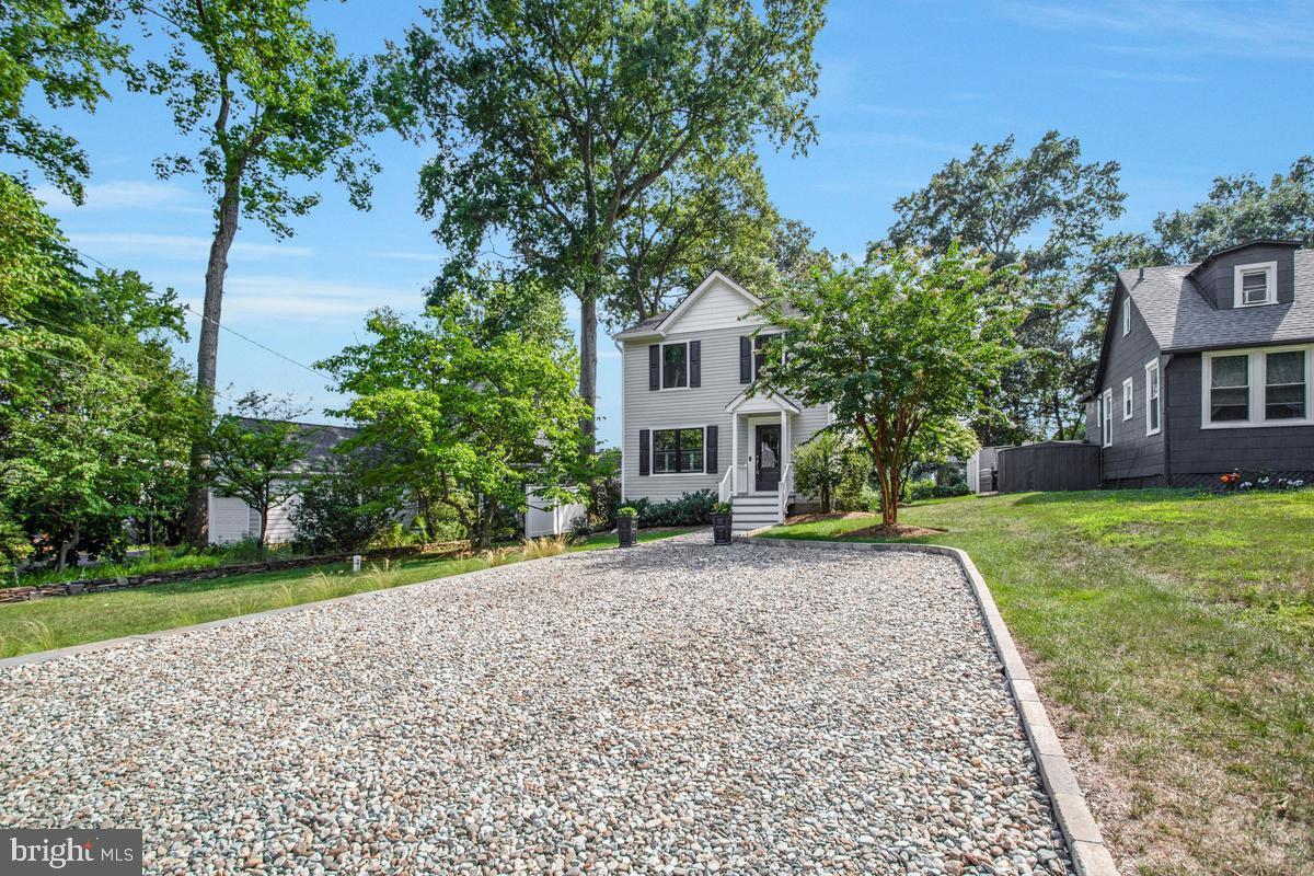 1203 BAY HIGHLANDS DRIVE