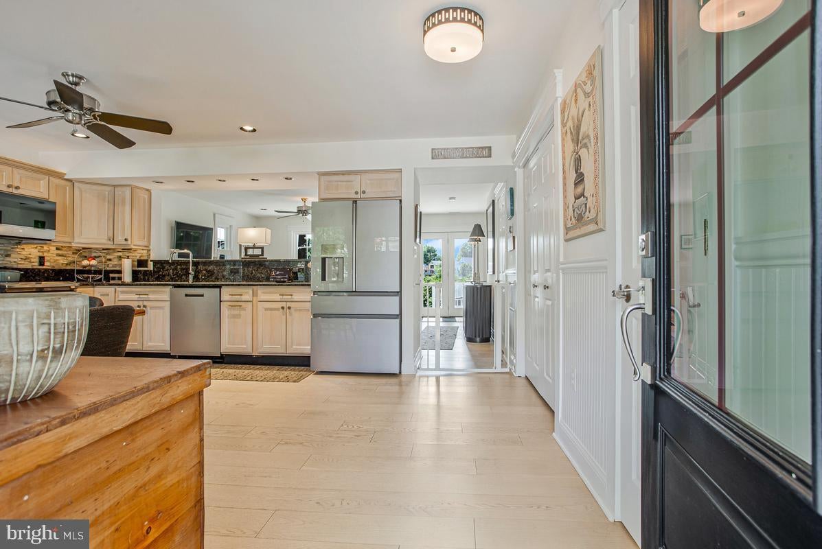 1203 BAY HIGHLANDS DRIVE