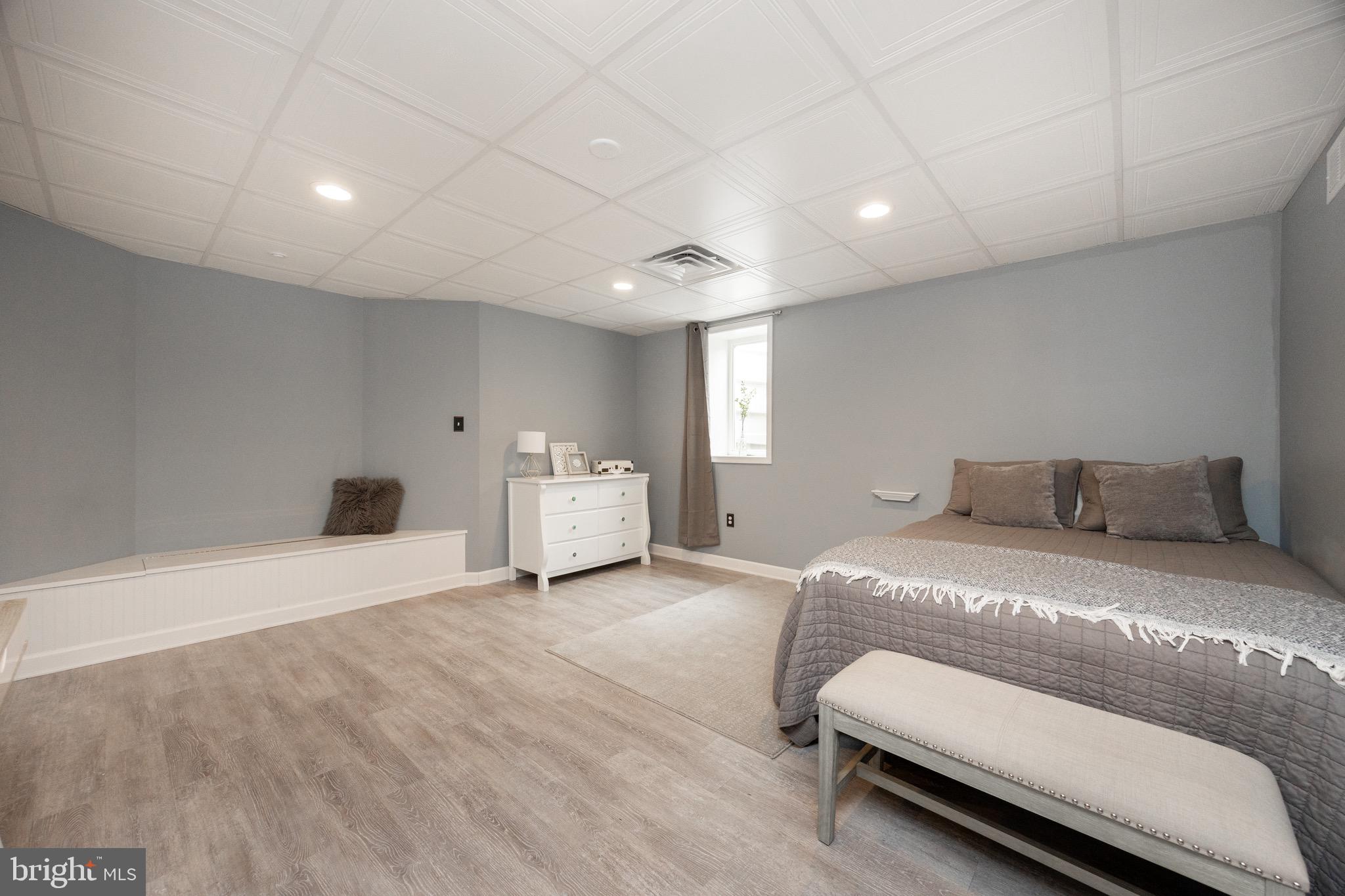 HIDDEN MEADOWS - Residential