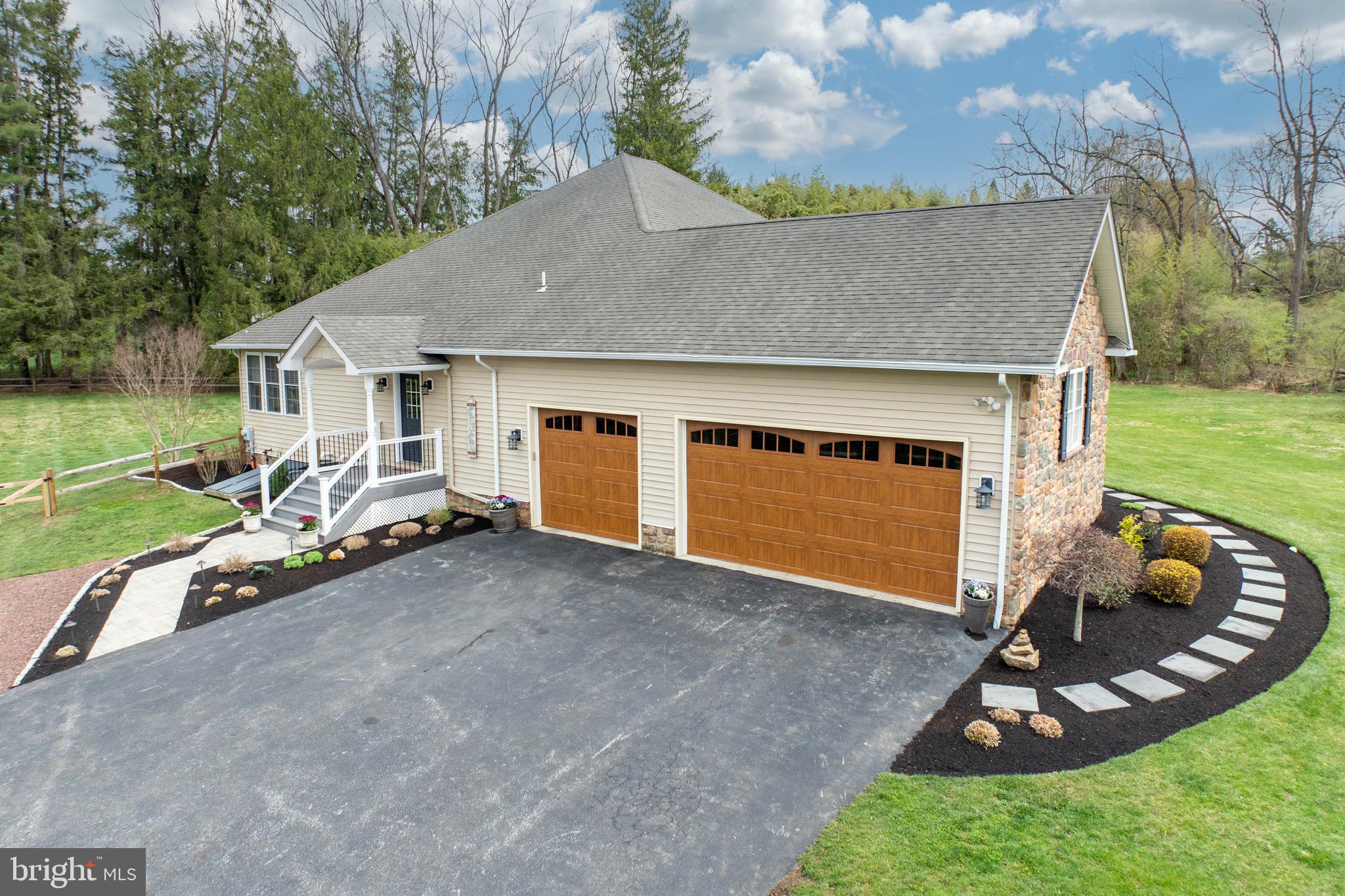 HIDDEN MEADOWS - Residential