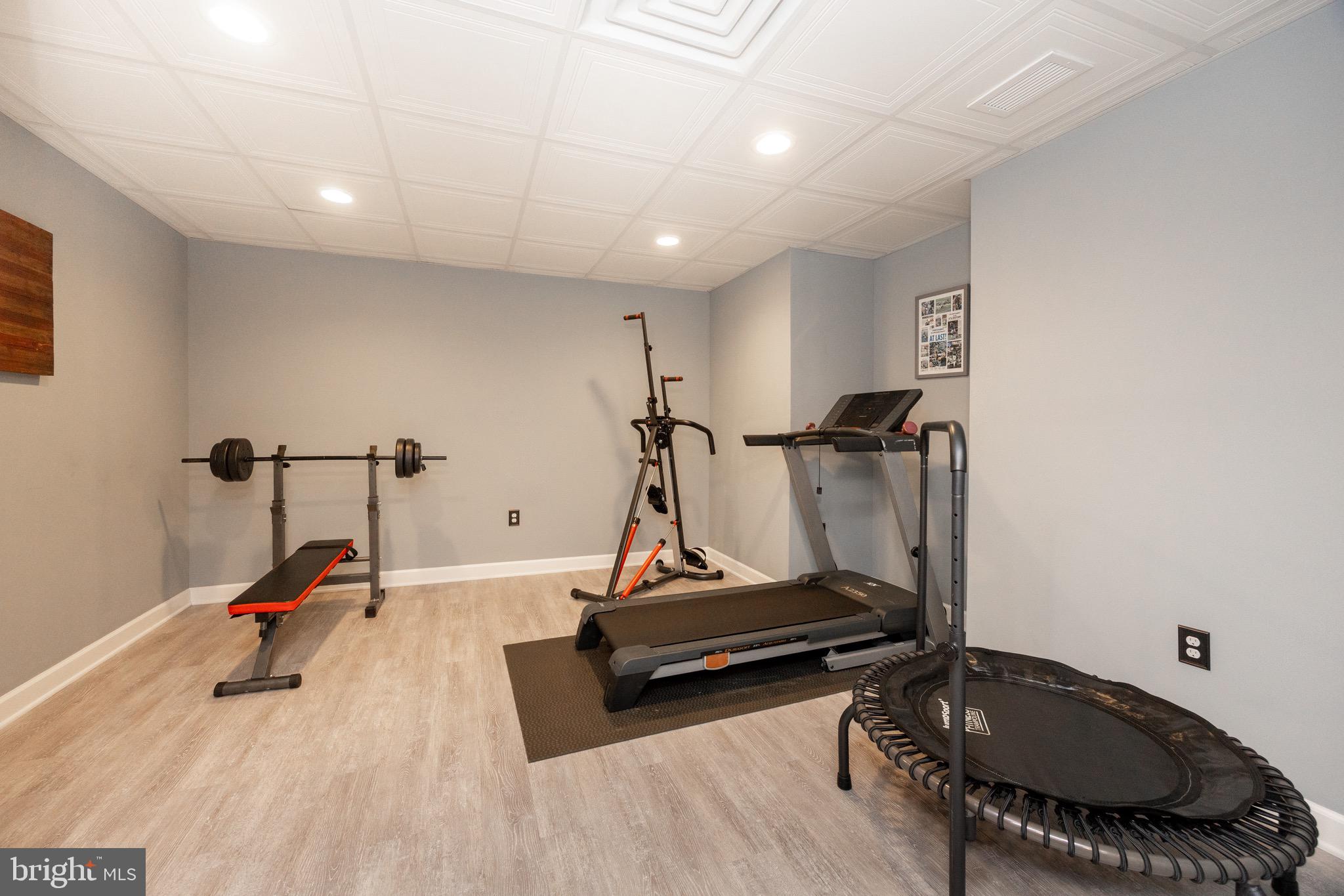 HIDDEN MEADOWS - Residential