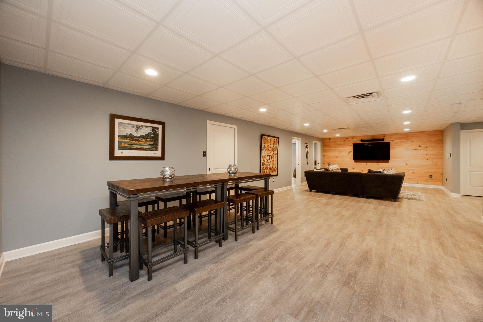 HIDDEN MEADOWS - Residential