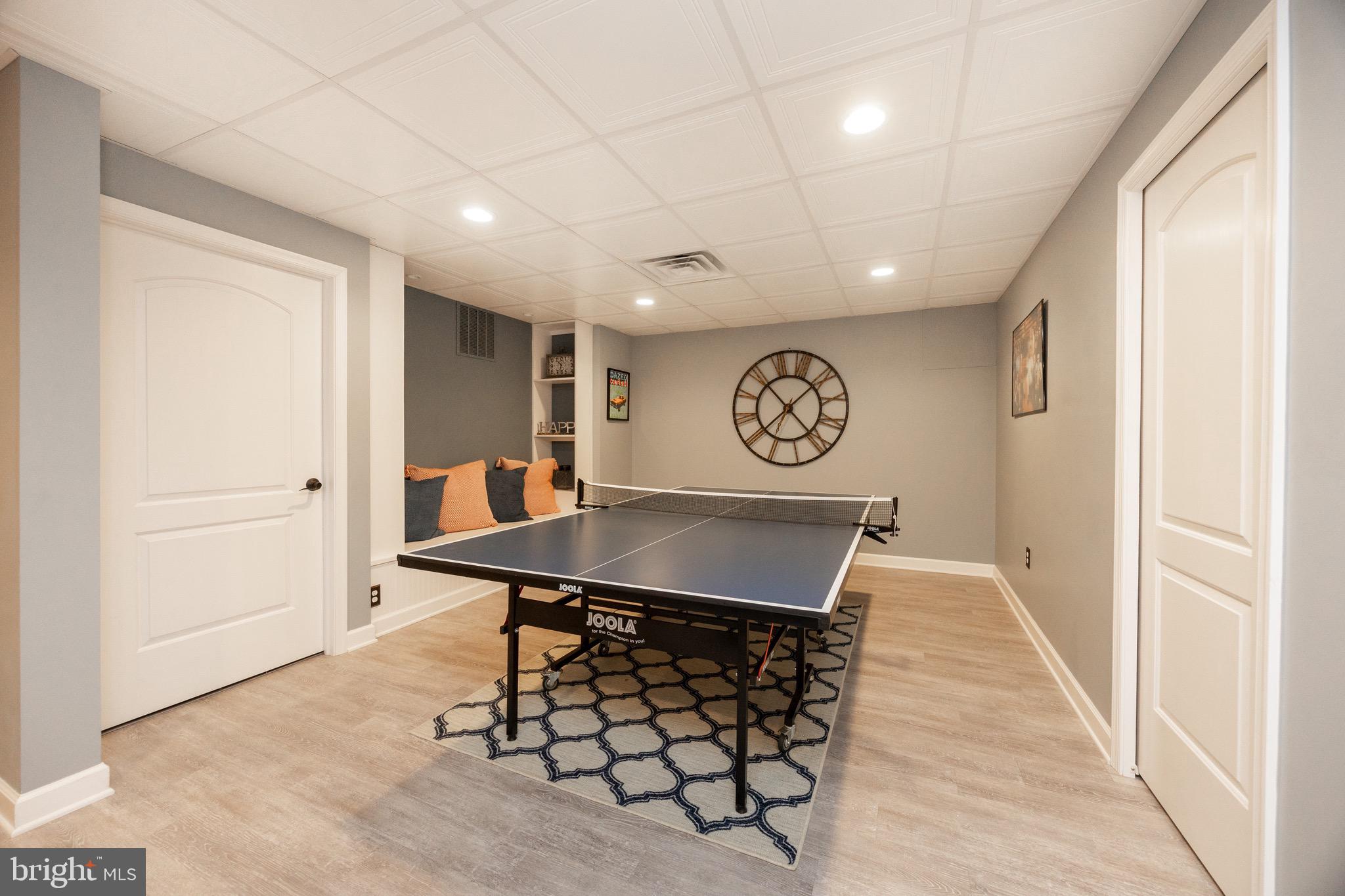 HIDDEN MEADOWS - Residential