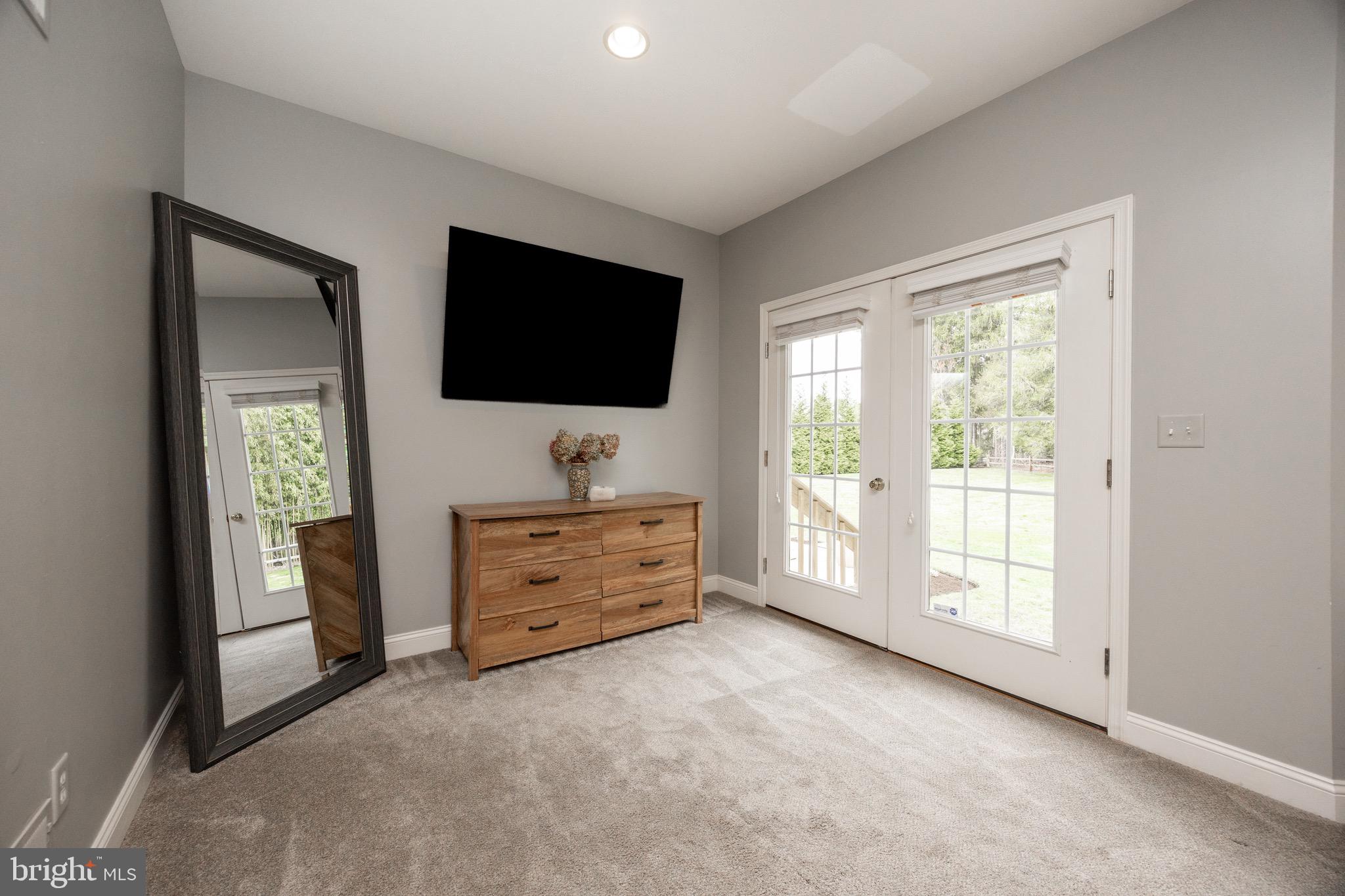 HIDDEN MEADOWS - Residential