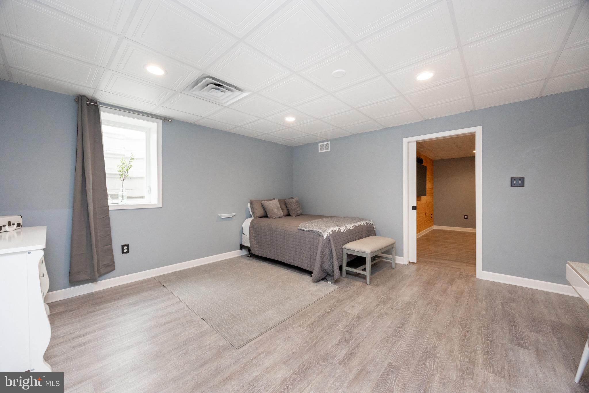 HIDDEN MEADOWS - Residential