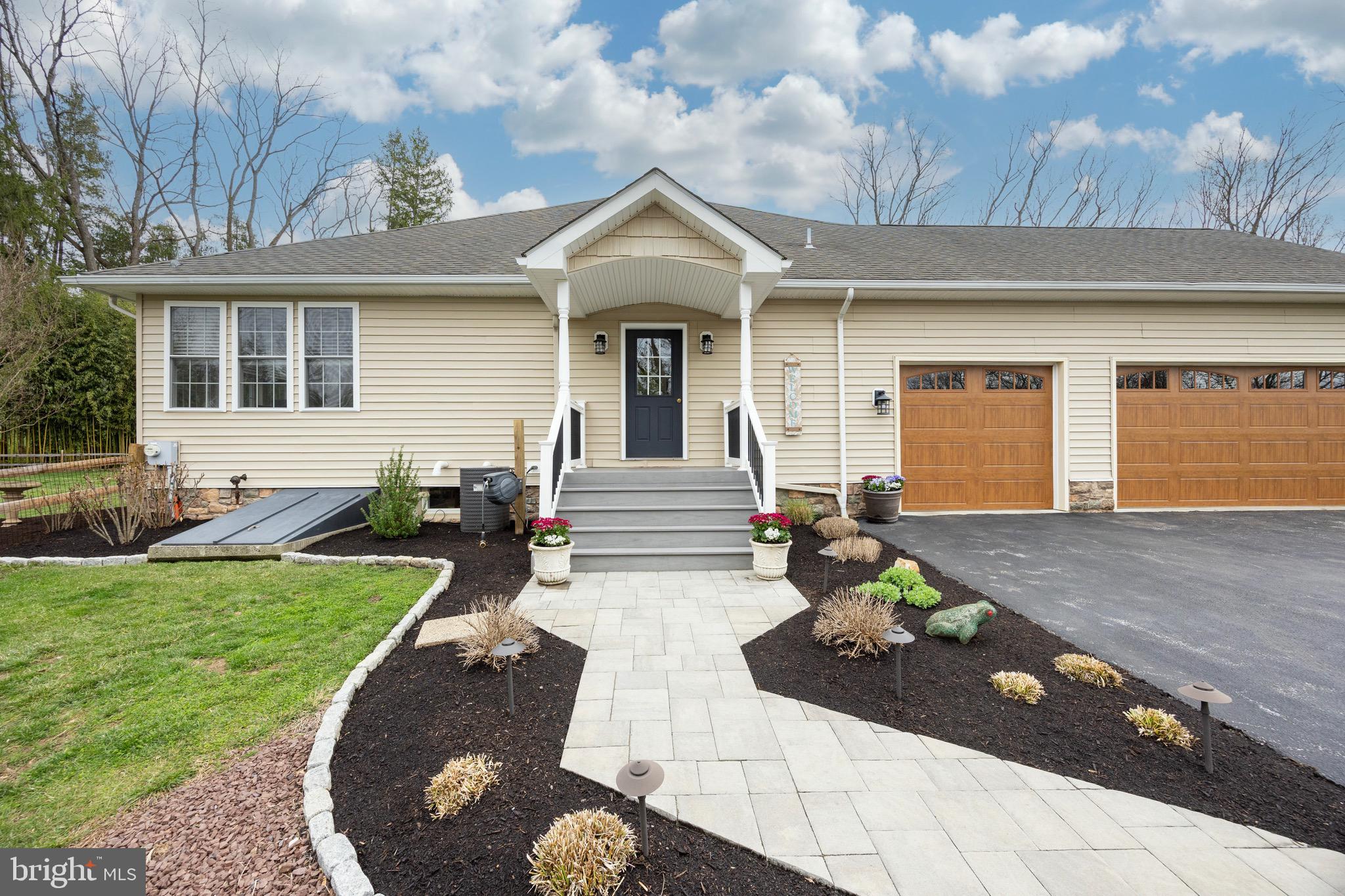 HIDDEN MEADOWS - Residential